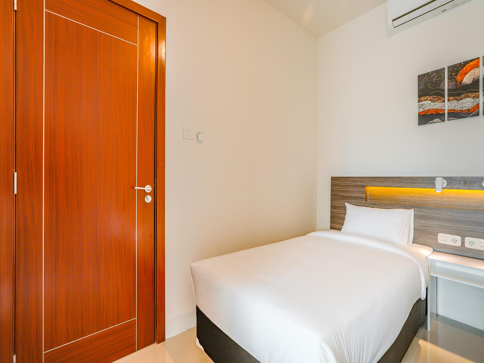 Hotel Collection O 16 Vittoria Jakarta