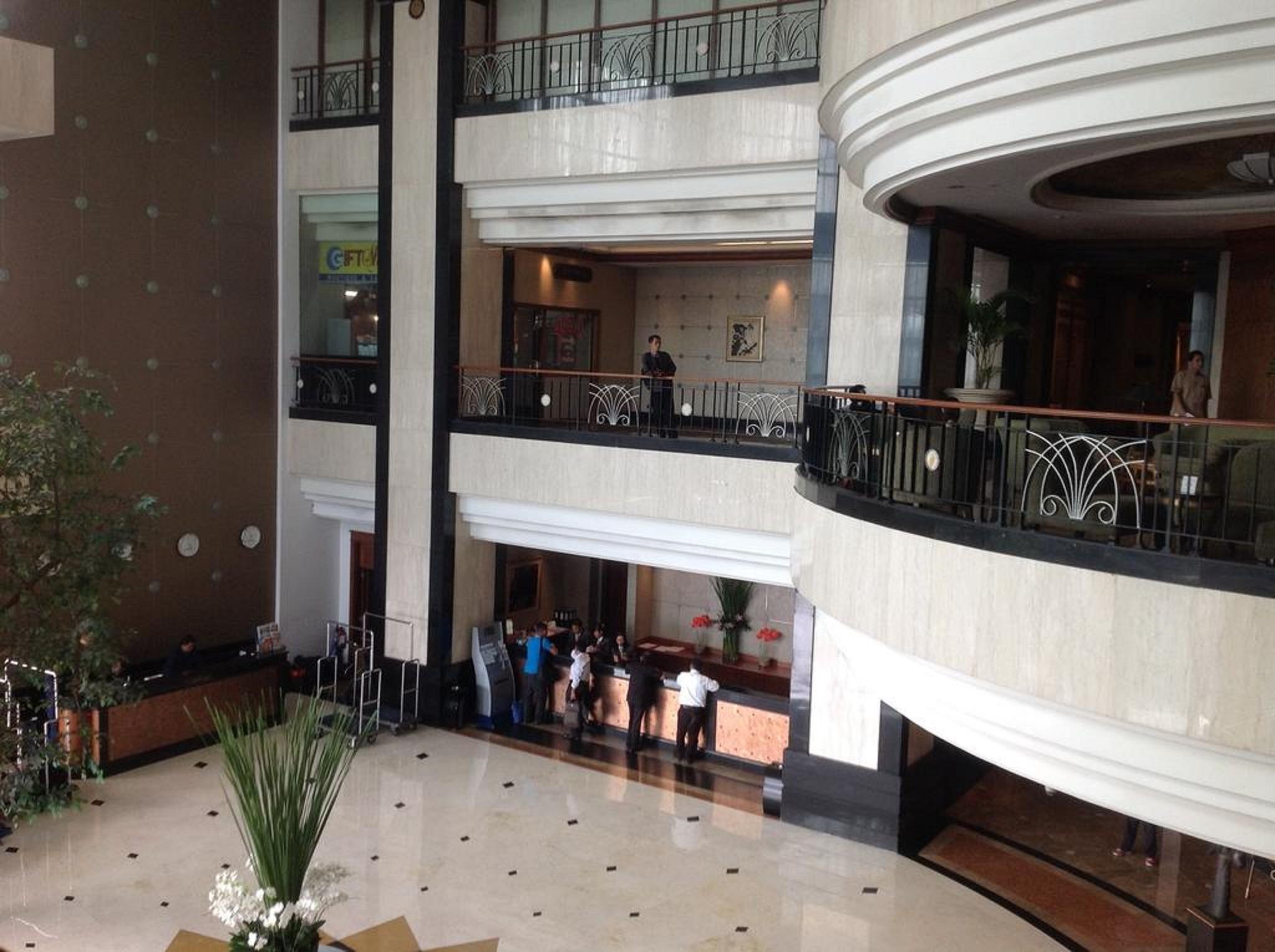 Menara Peninsula 4* Jakarta