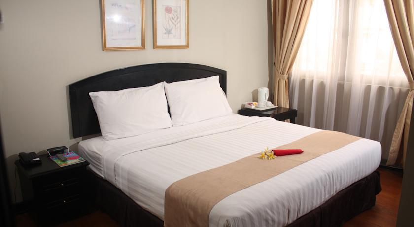 Puri Denpasar Hotel 4*