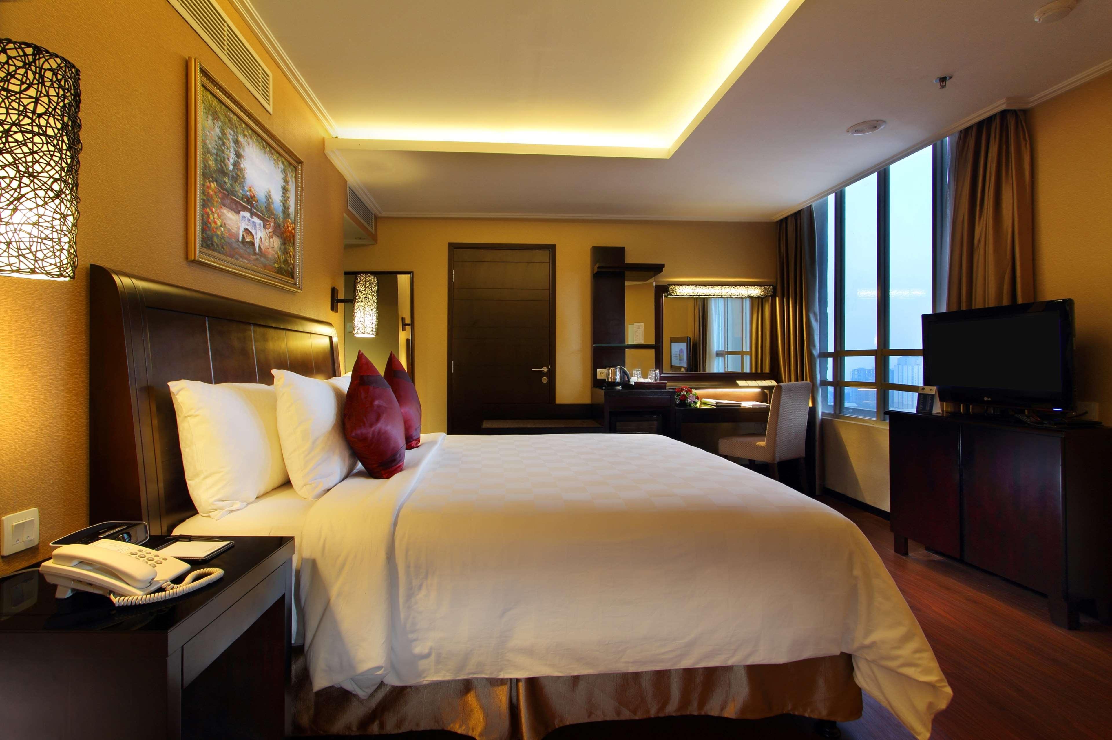 Western Mangga Dua & Hotel Jakarta