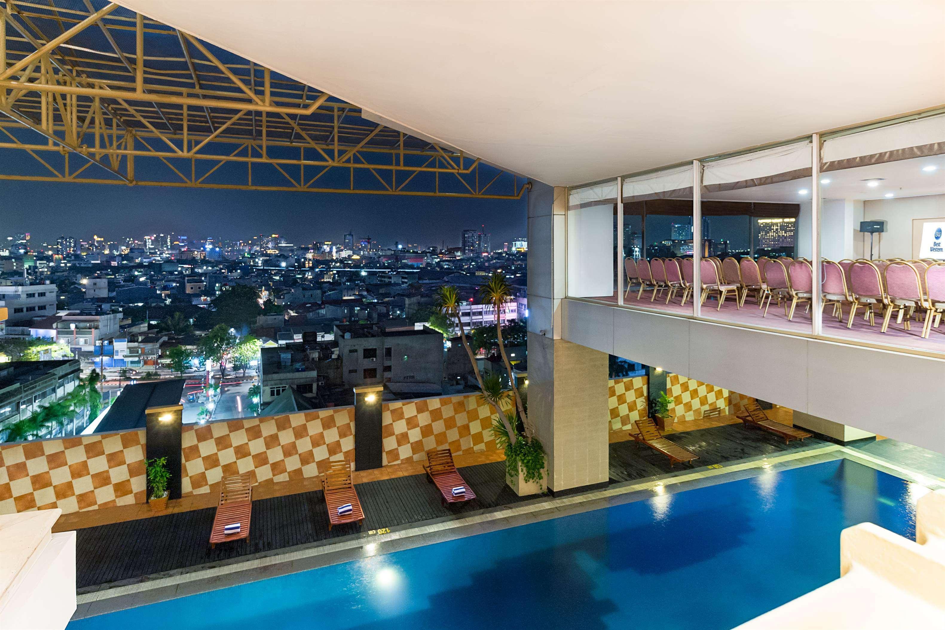 Hotel Western Mangga Dua &