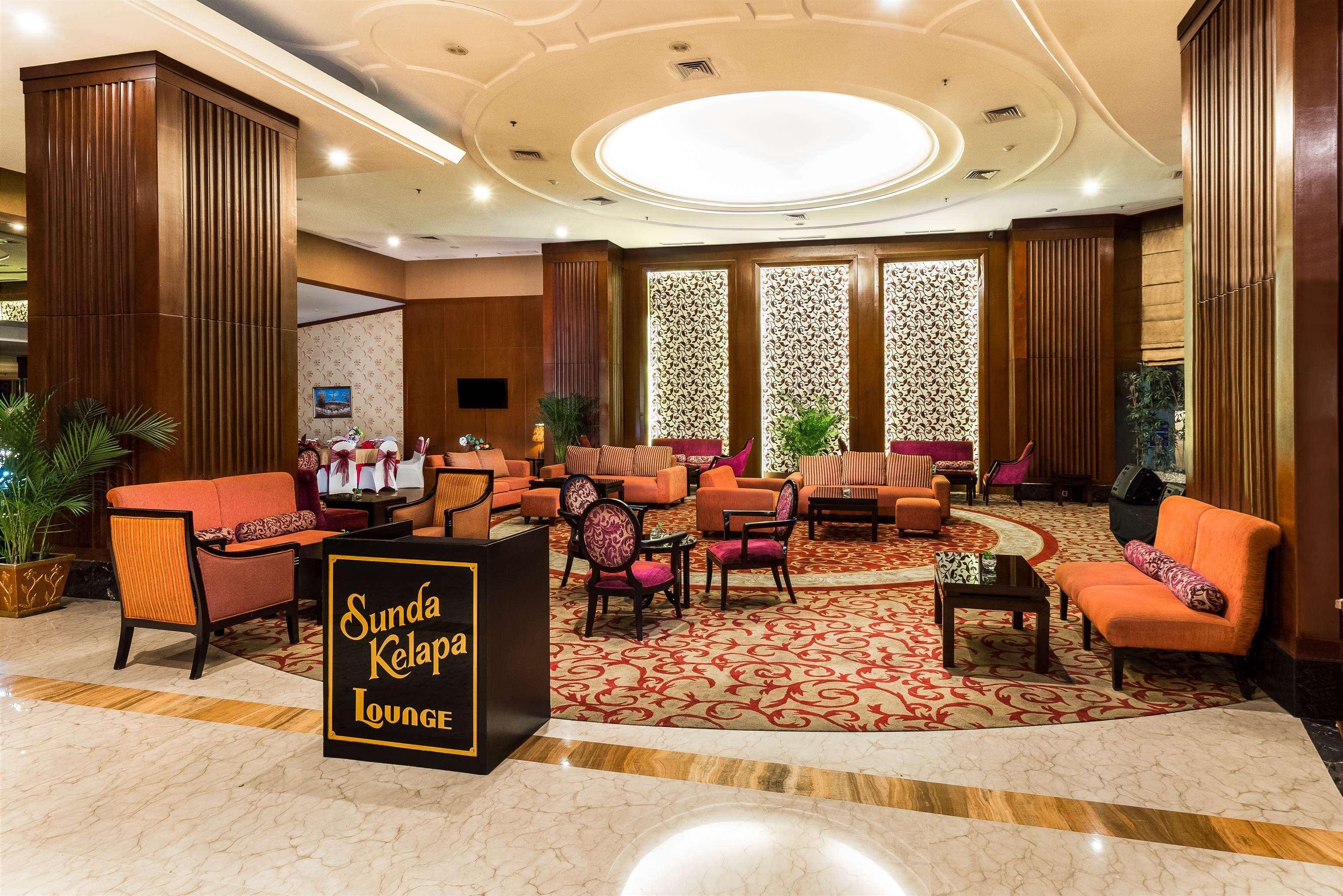 Hotel Western Mangga Dua & 4*