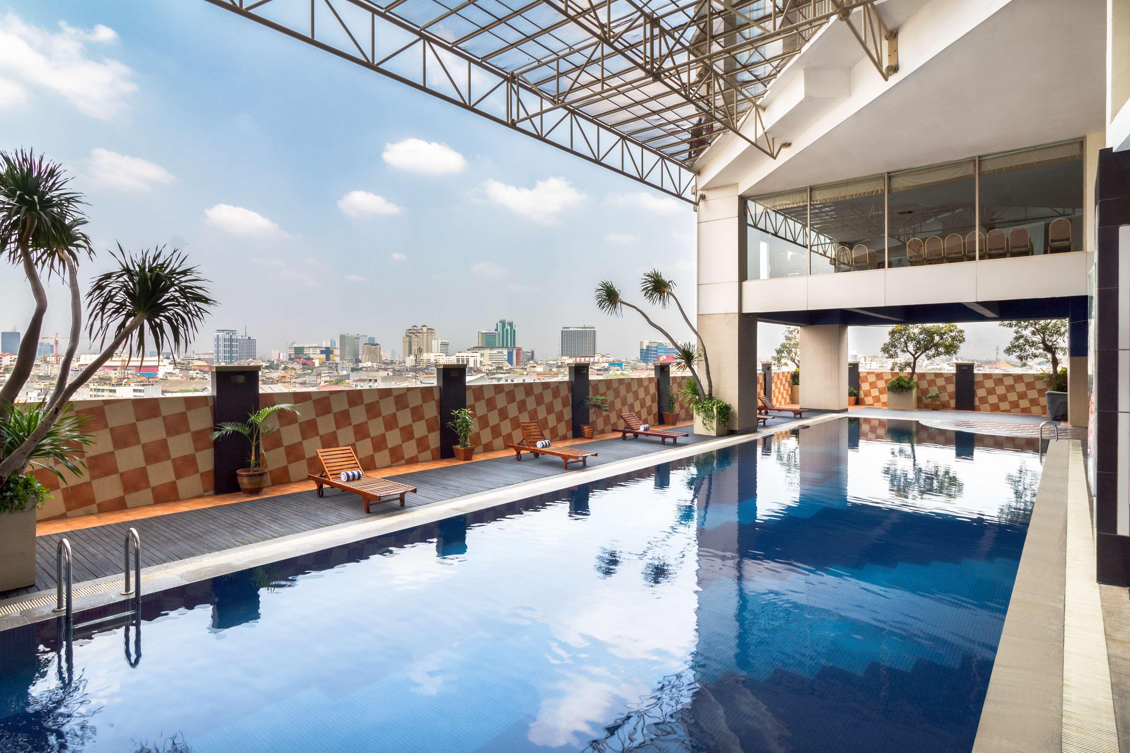 Western Mangga Dua & Jakarta