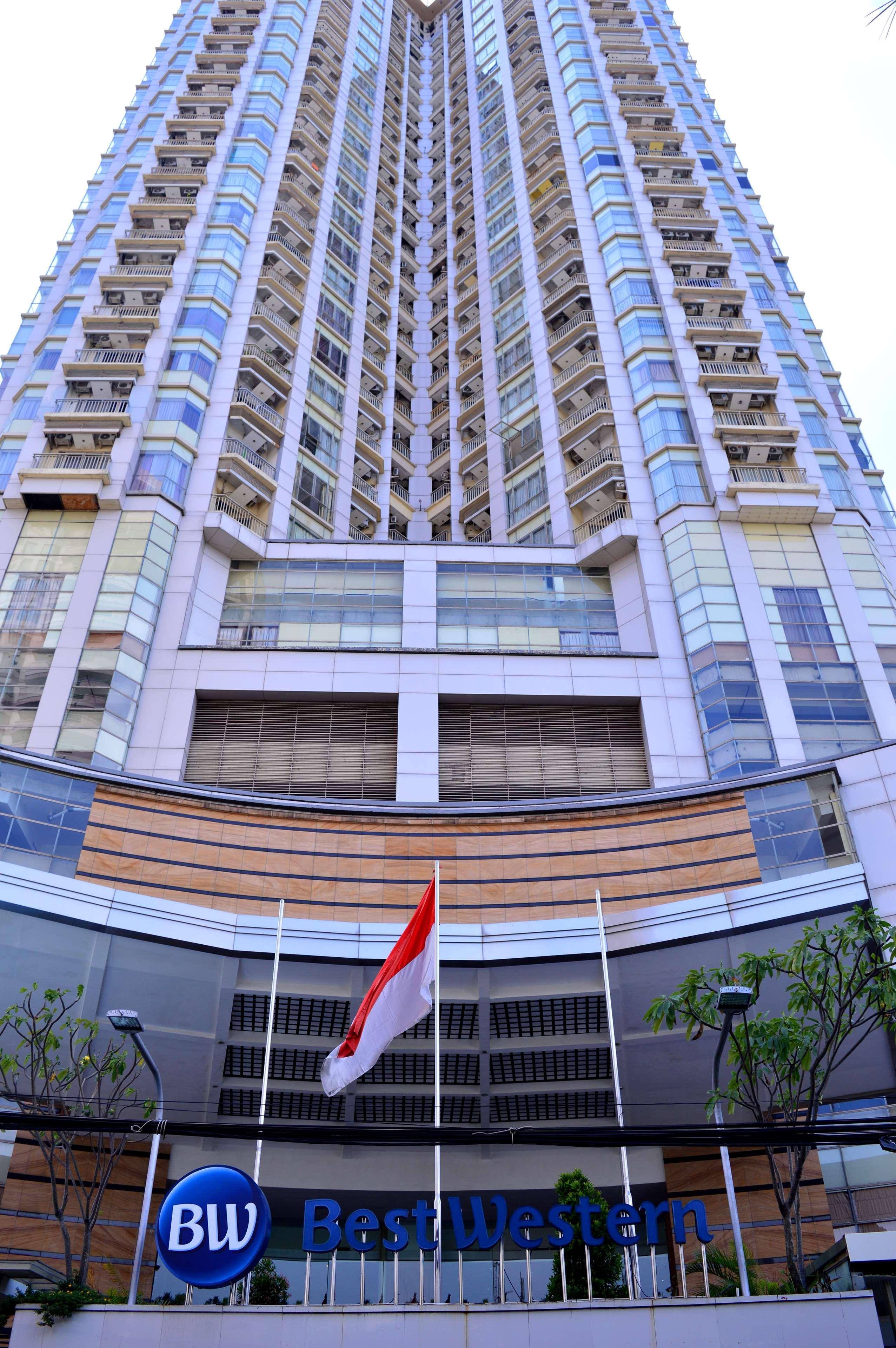 Western Mangga Dua & Hotel