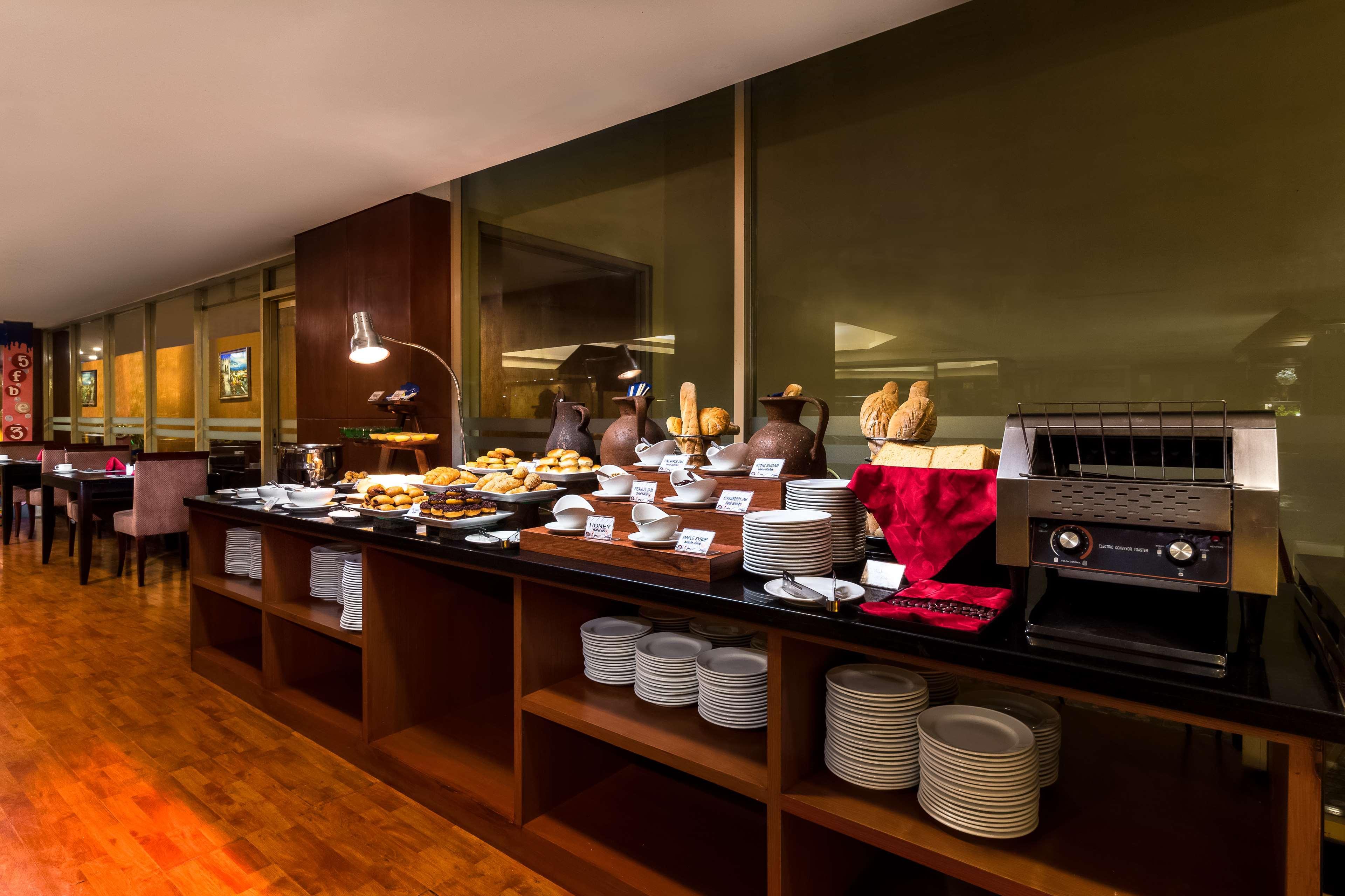 Hotel Western Mangga Dua & Jakarta