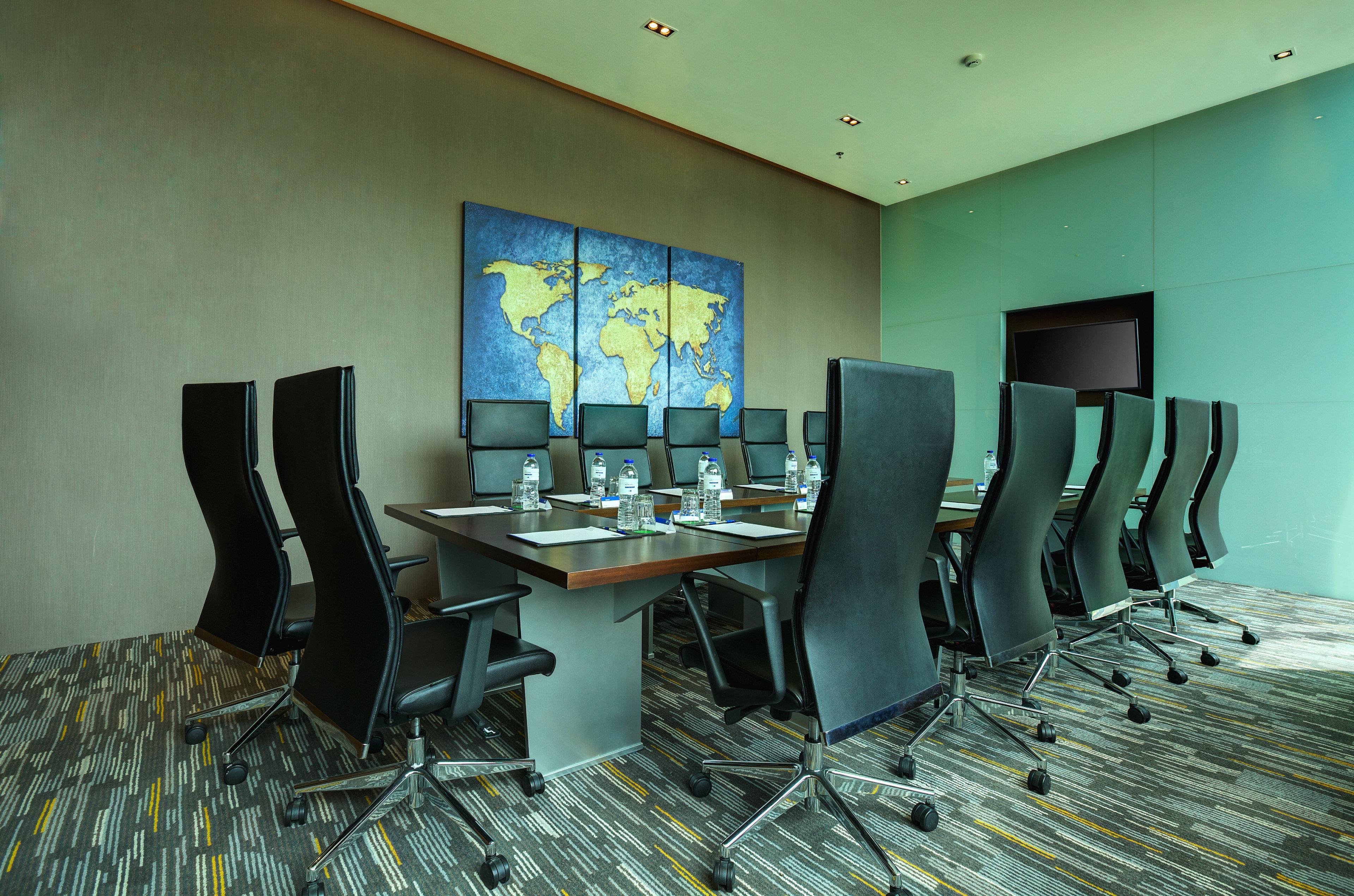 Hotel Express International Expo By Ihg 3*