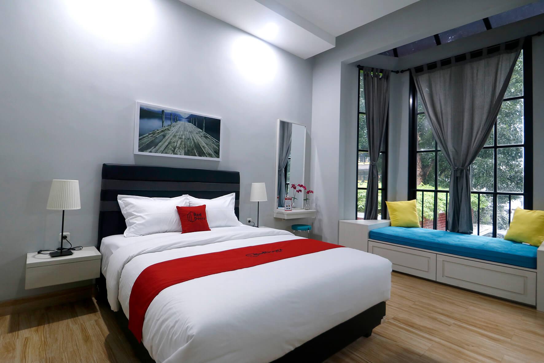 Guest house Reddoorz Premium Near Rs Indah 3*