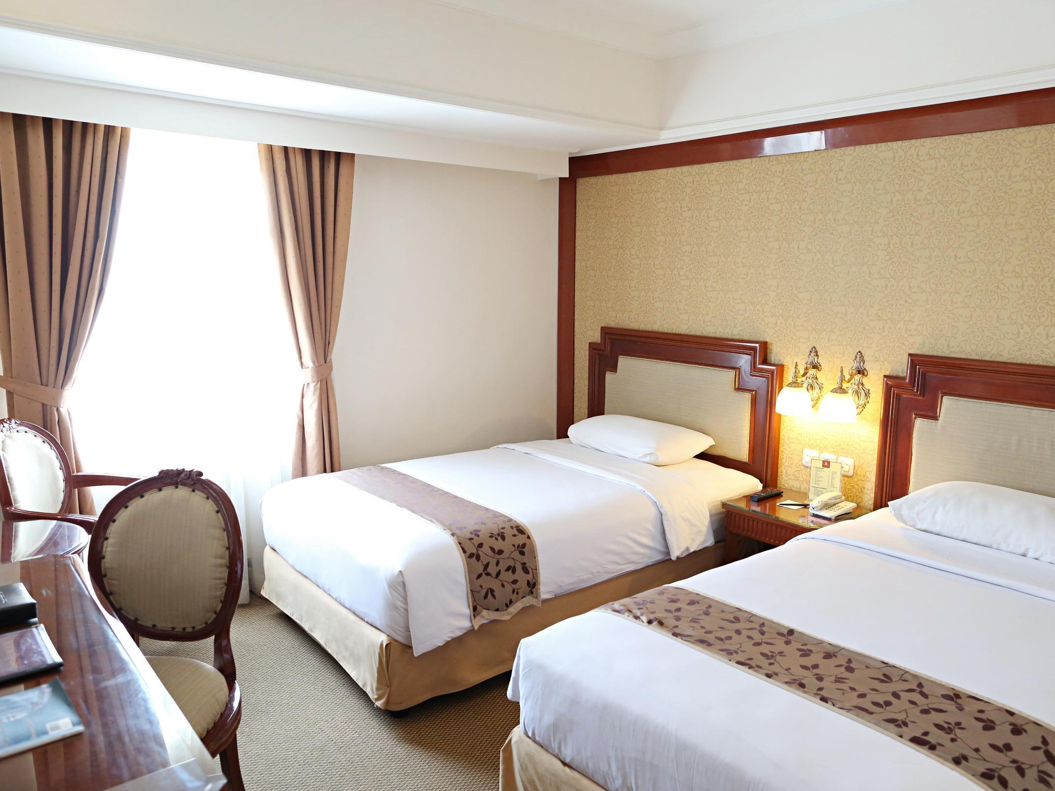 Golden Boutique Melawai