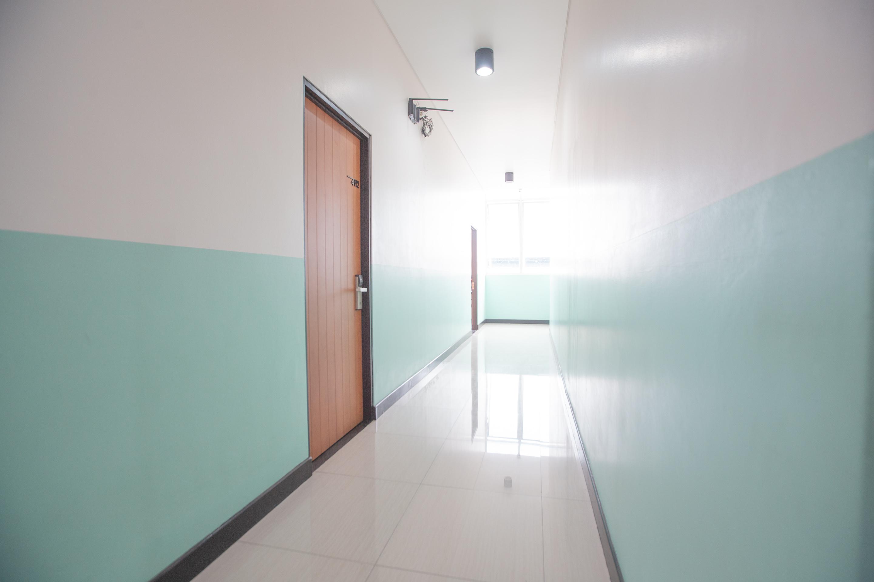 Oyo 127 W Hotel 2*