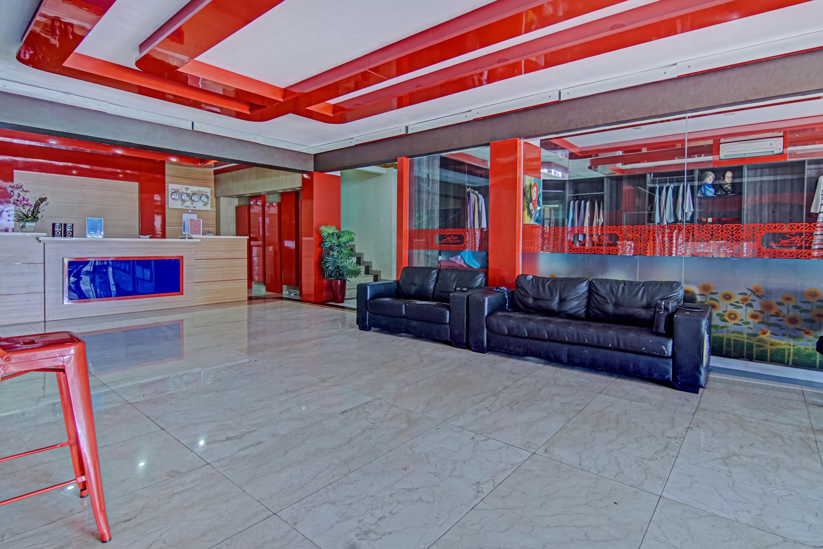 Hotel Oyo 3963 Safira Syariah Jakarta