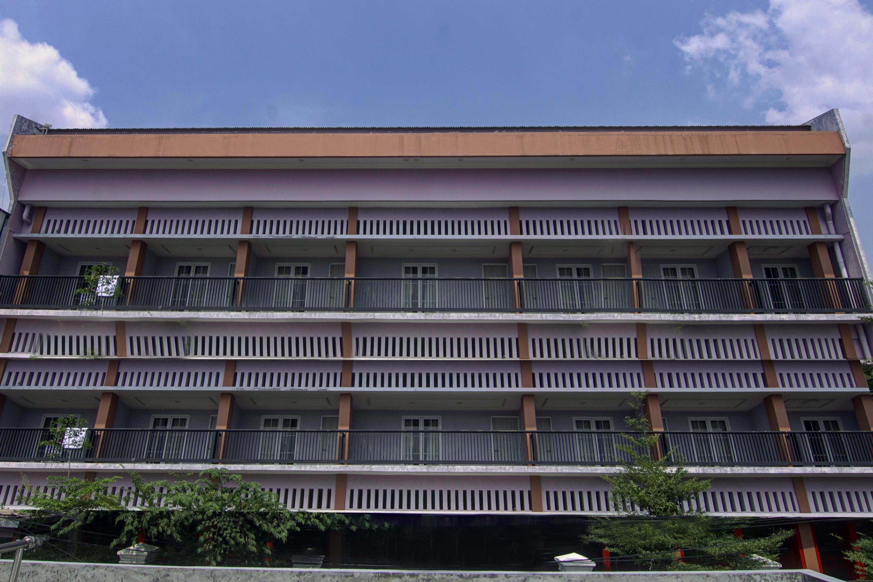 Oyo 3963 Safira Syariah 2* Jakarta