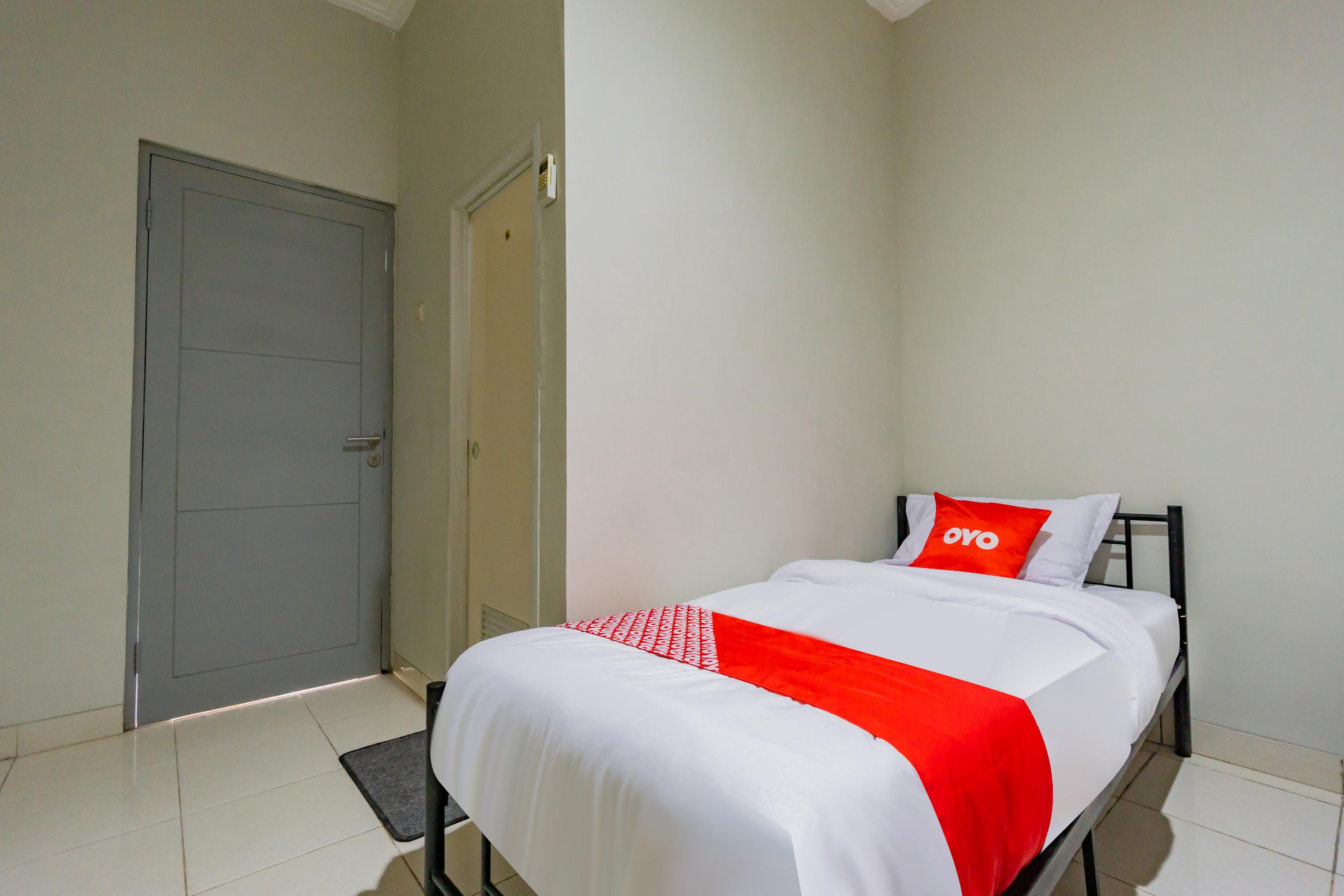Hotel Oyo 2416 Griya Otista Syariah 2*