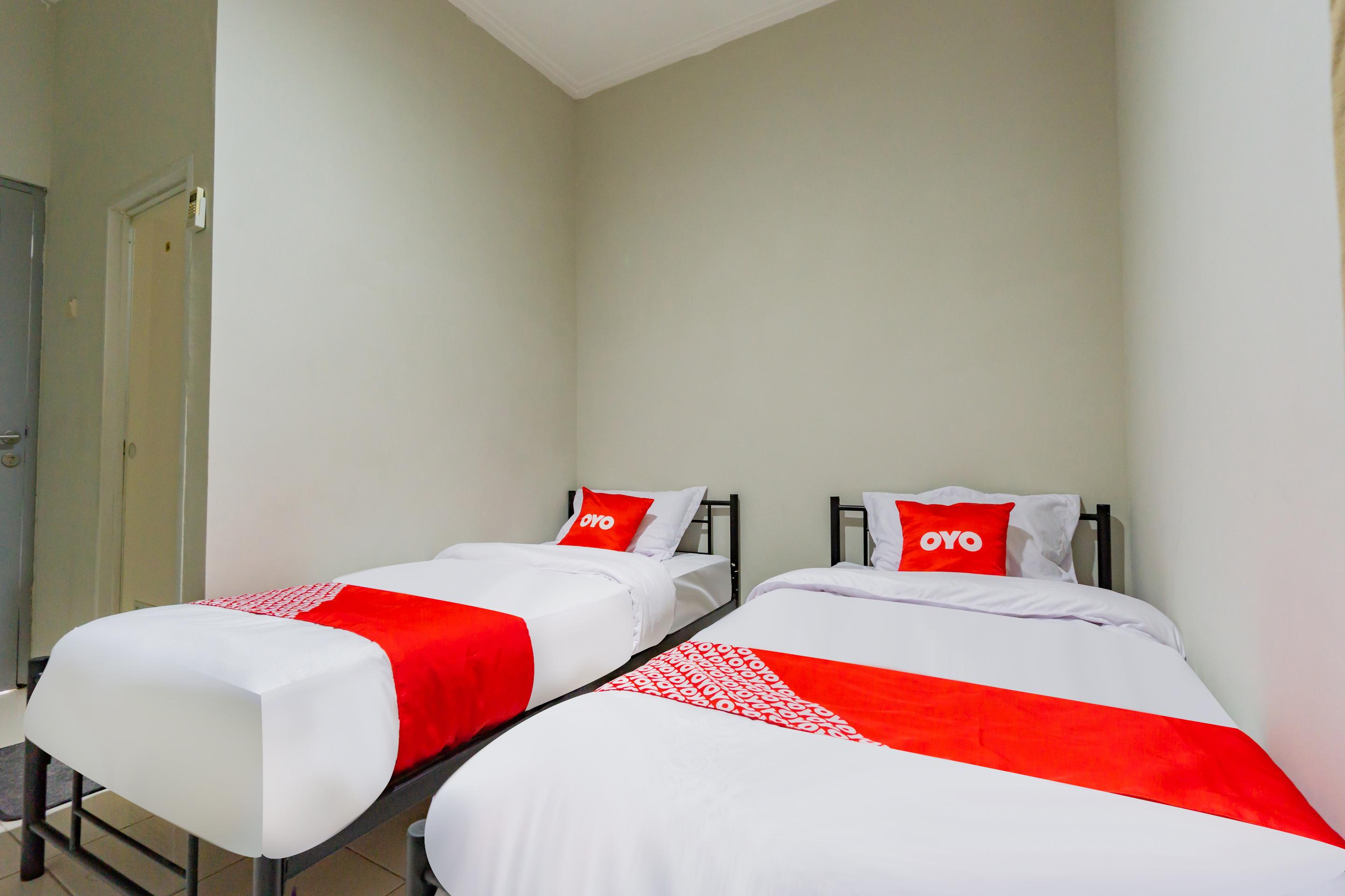 Oyo 2416 Griya Otista Syariah Hotel