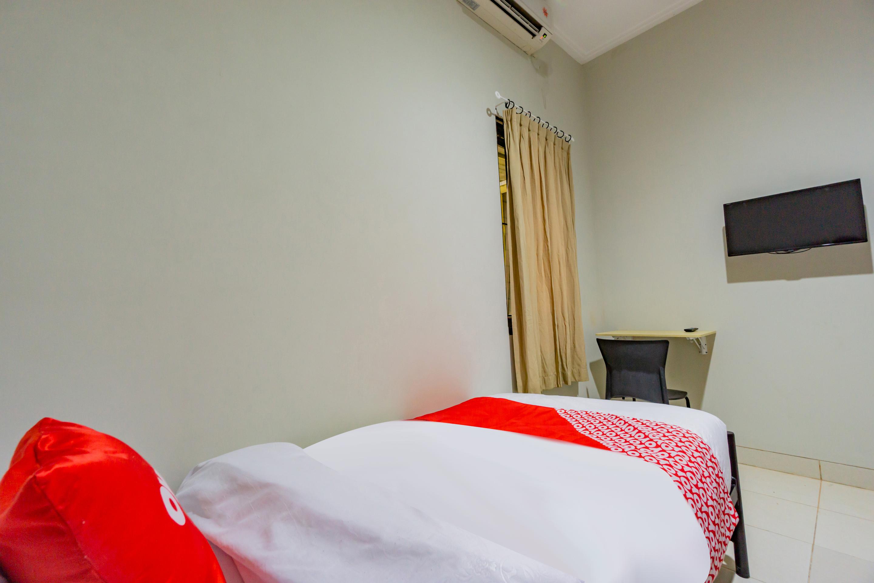 Hotel Oyo 2416 Griya Otista Syariah Jakarta