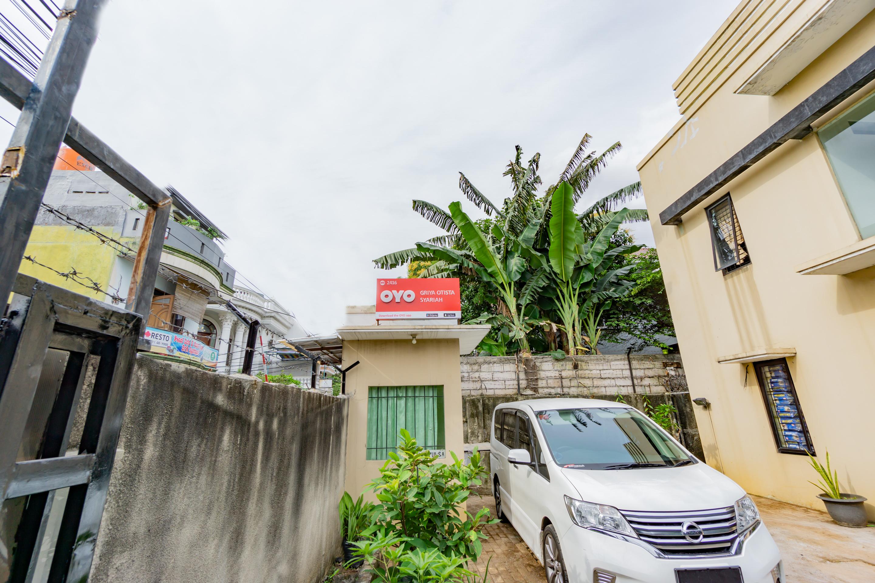 Hotel Oyo 2416 Griya Otista Syariah 2*