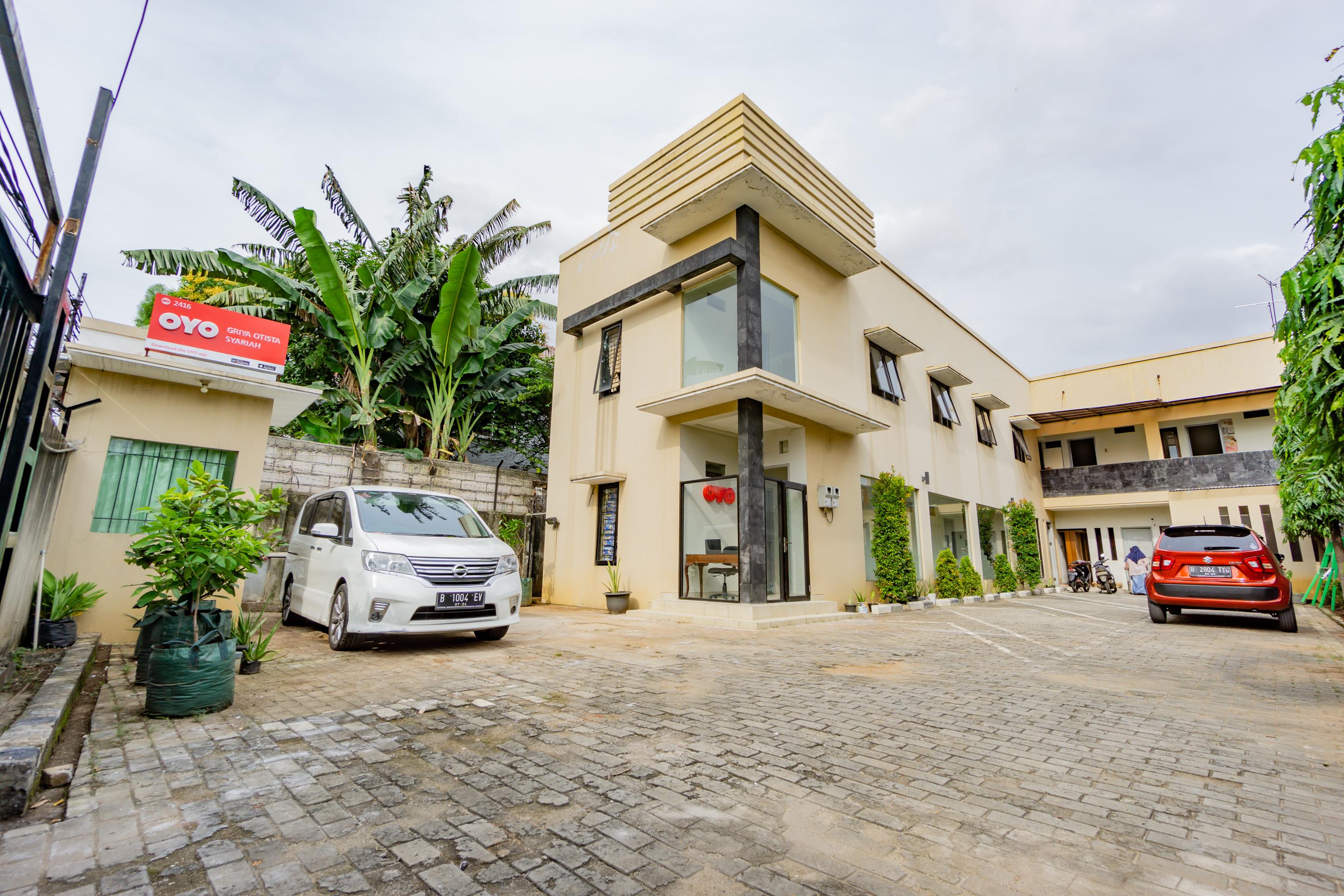 Hotel Oyo 2416 Griya Otista Syariah 2*