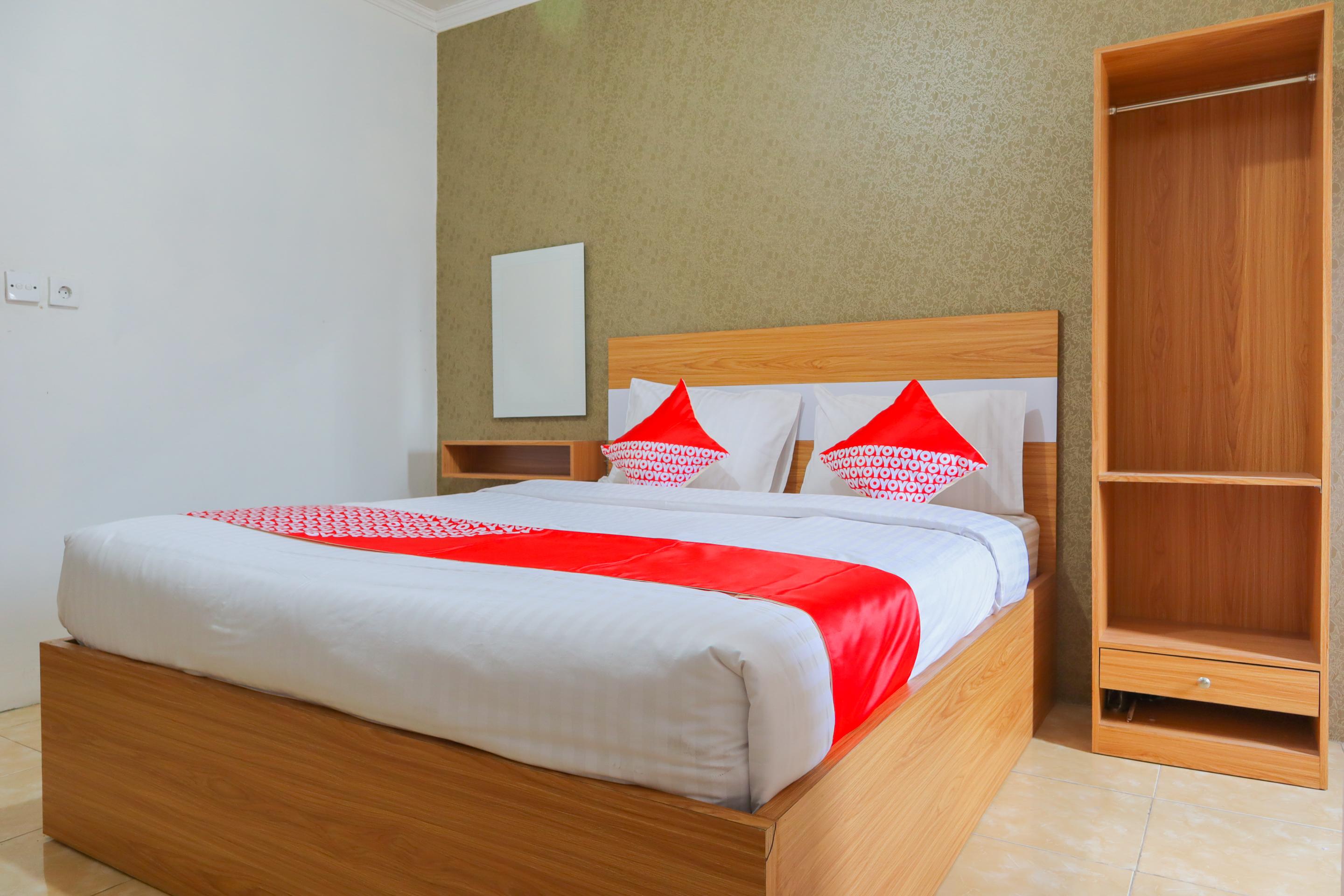 Oyo 2547 Assirot Hotel Jakarta