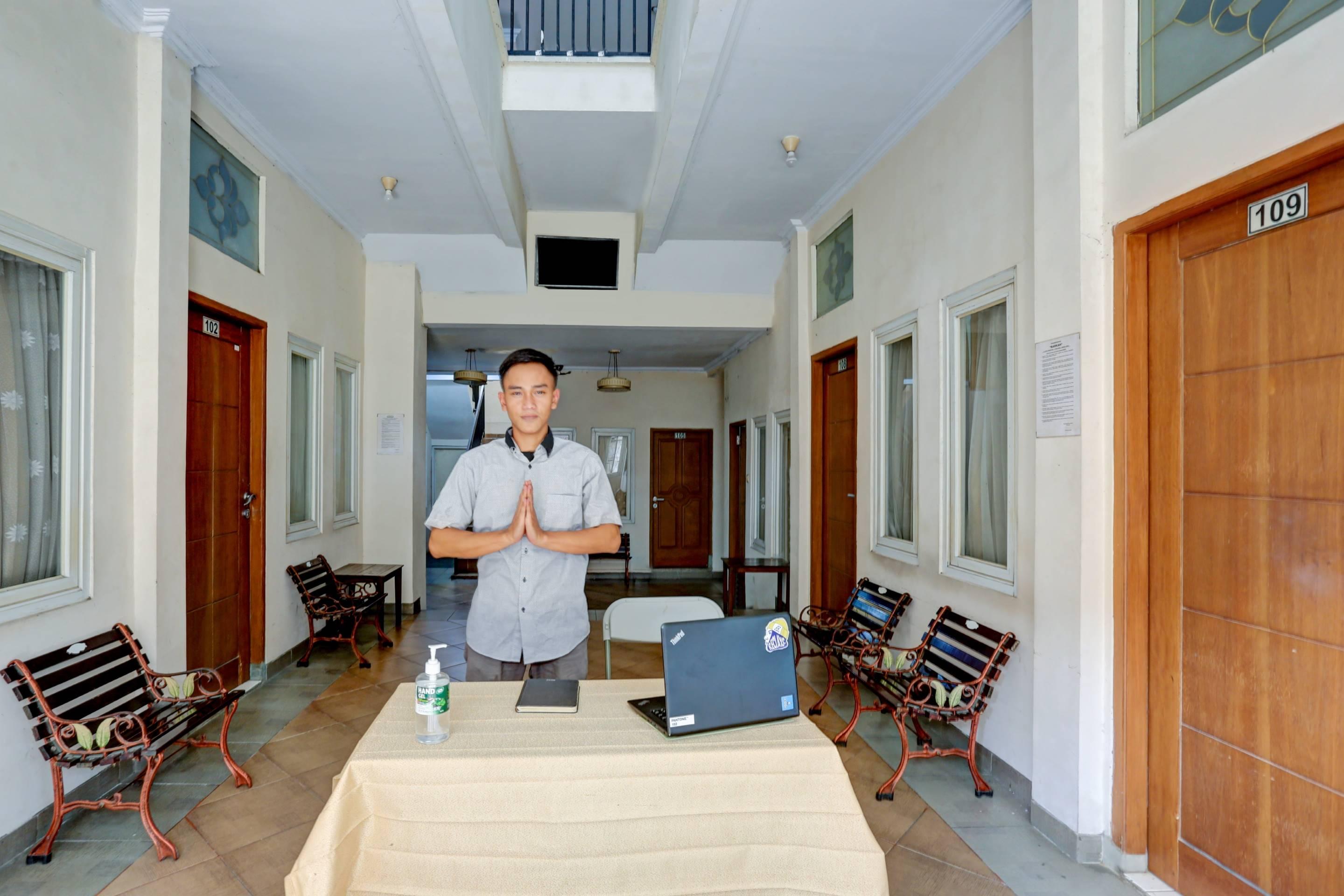 Oyo 90068 Exclusive Barkah Syariah Hotel 2*