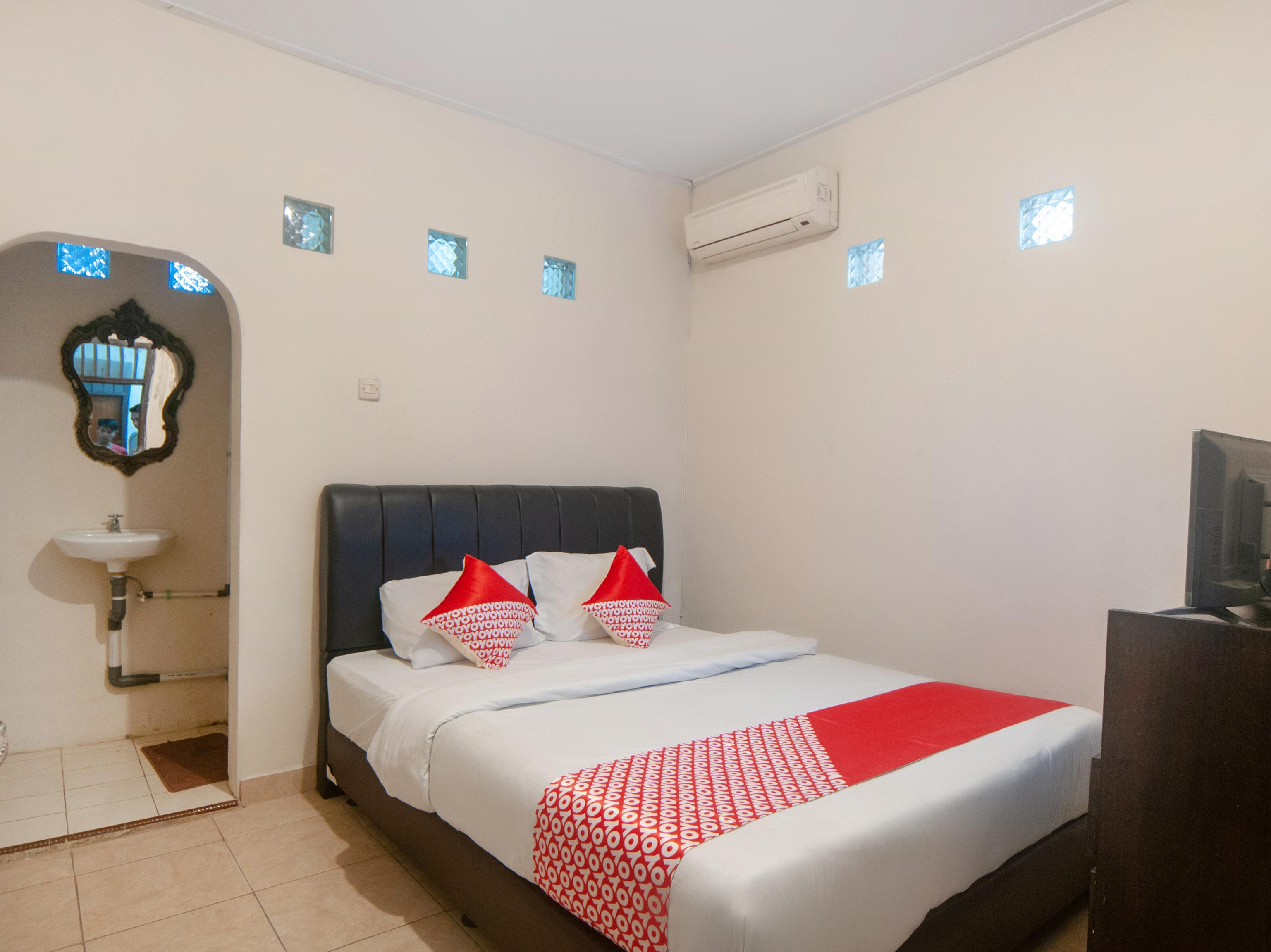 Oyo 2256 Danysa Hotel 2*
