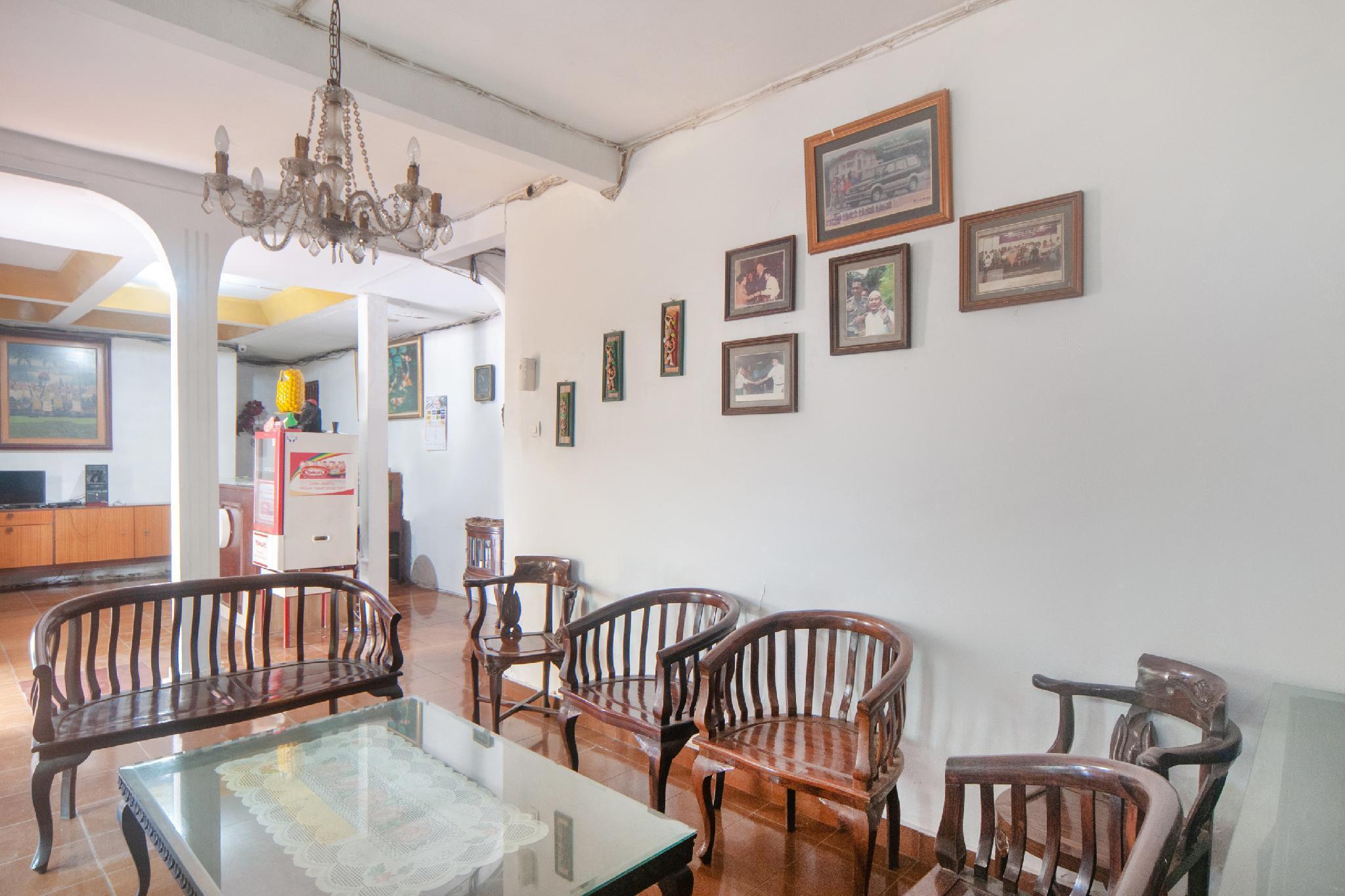 Hotel Oyo 2256 Danysa 2*