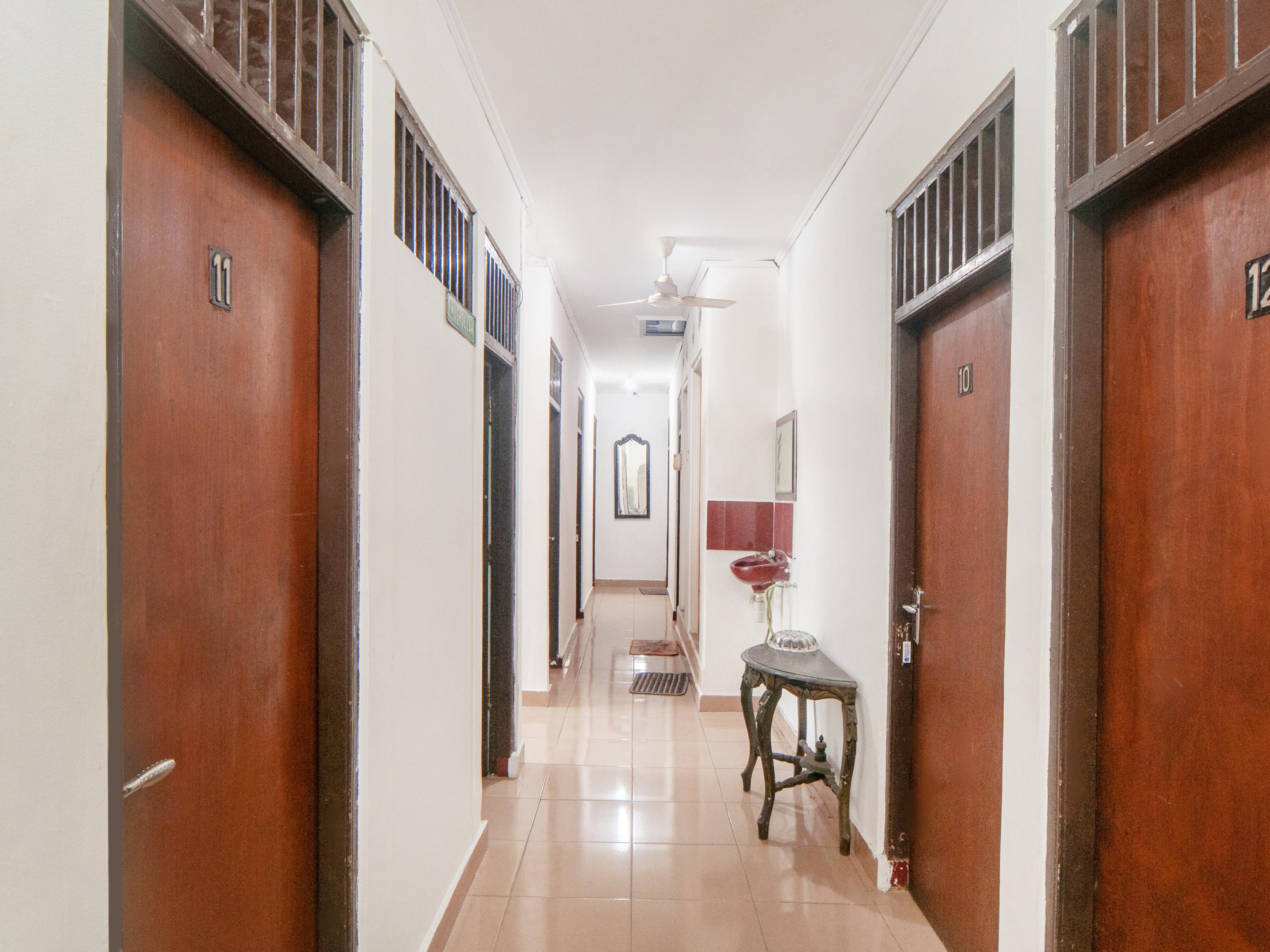 Hotel Oyo 2256 Danysa Jakarta