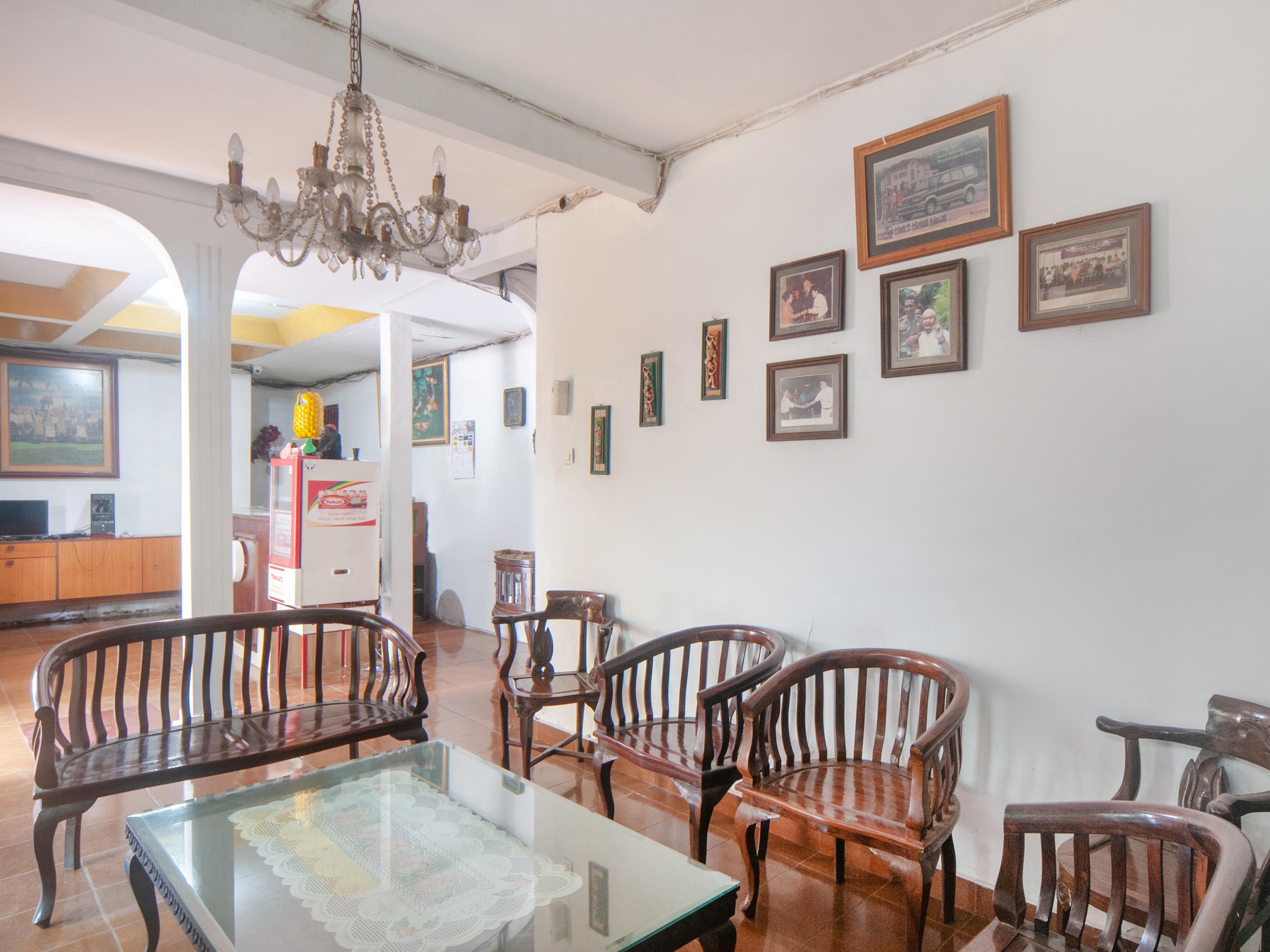 Hotel Oyo 2256 Danysa 2*