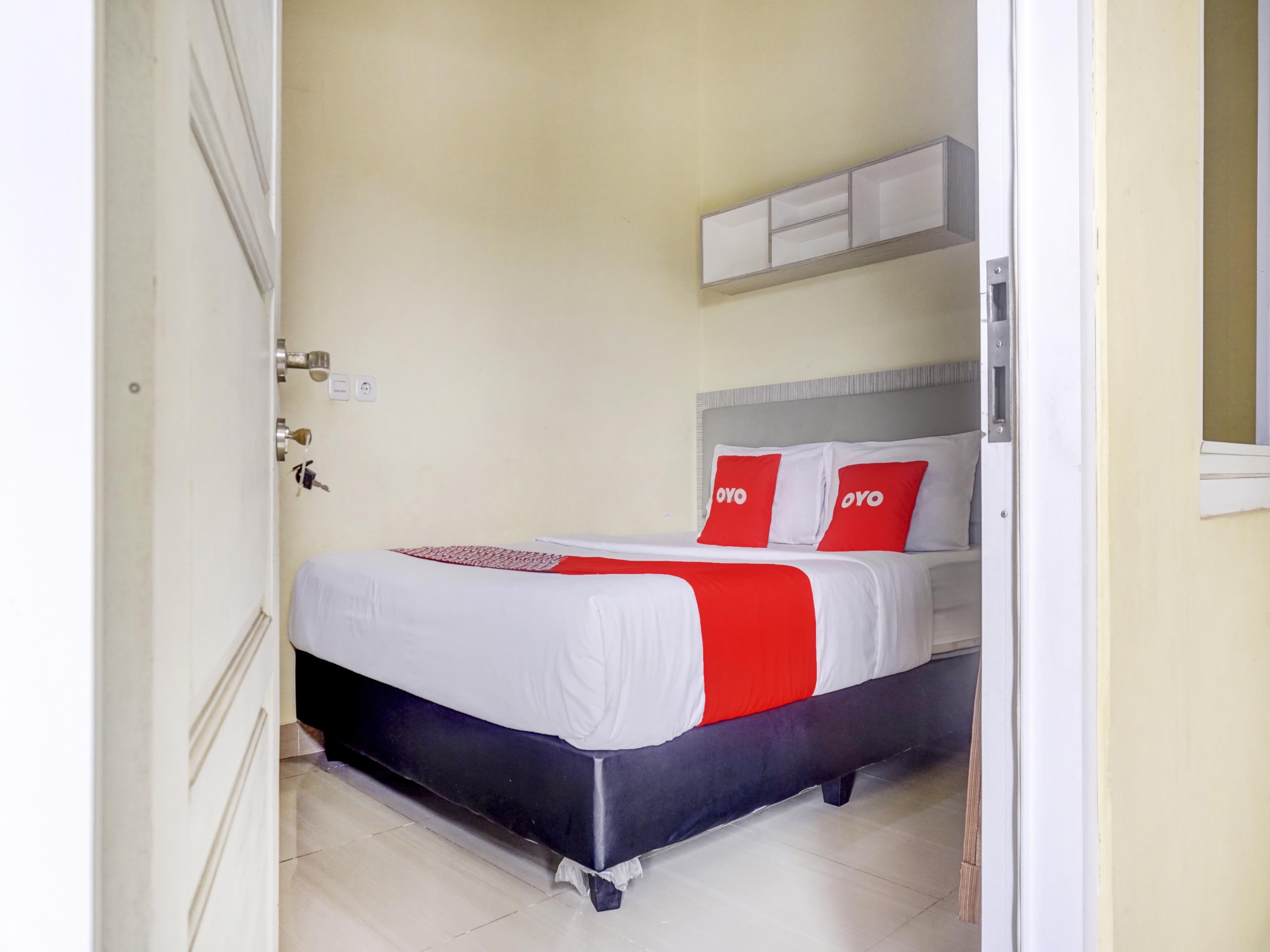 Hotel Indah Syariah Mitra Reddoorz