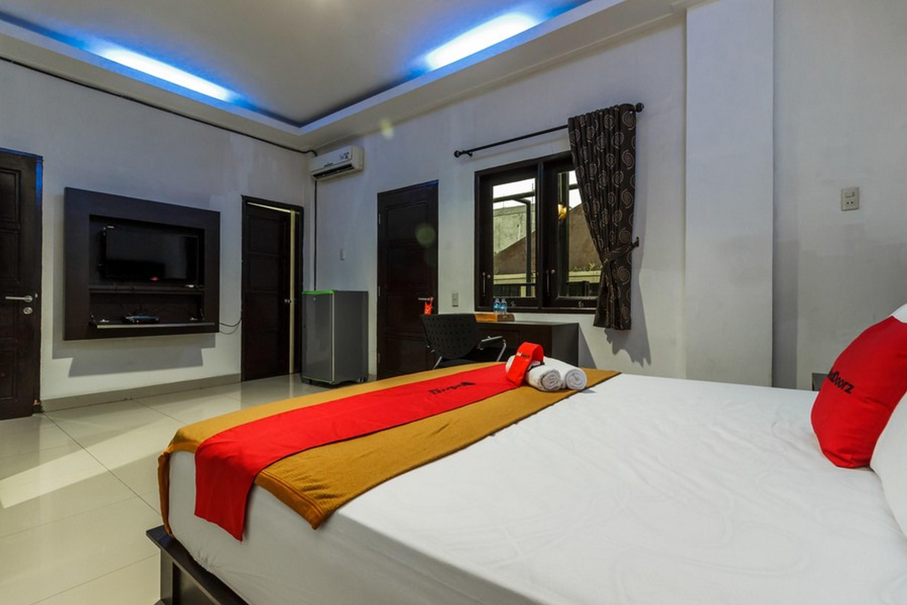 Rumah tetamu Reddoorz Premium @ Ampera Raya 2 Jakarta