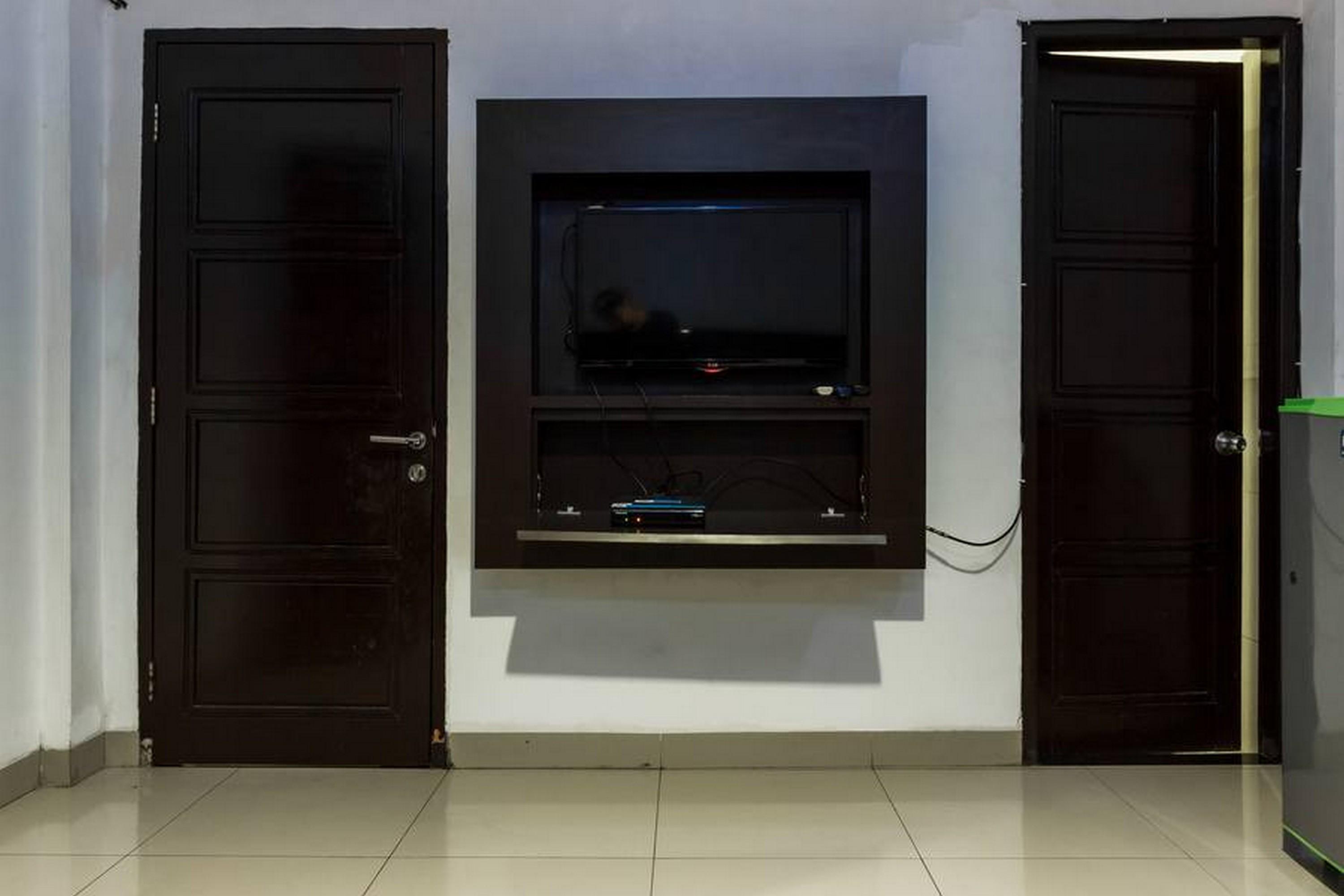 Rumah tetamu Reddoorz Premium @ Ampera Raya 2 3*