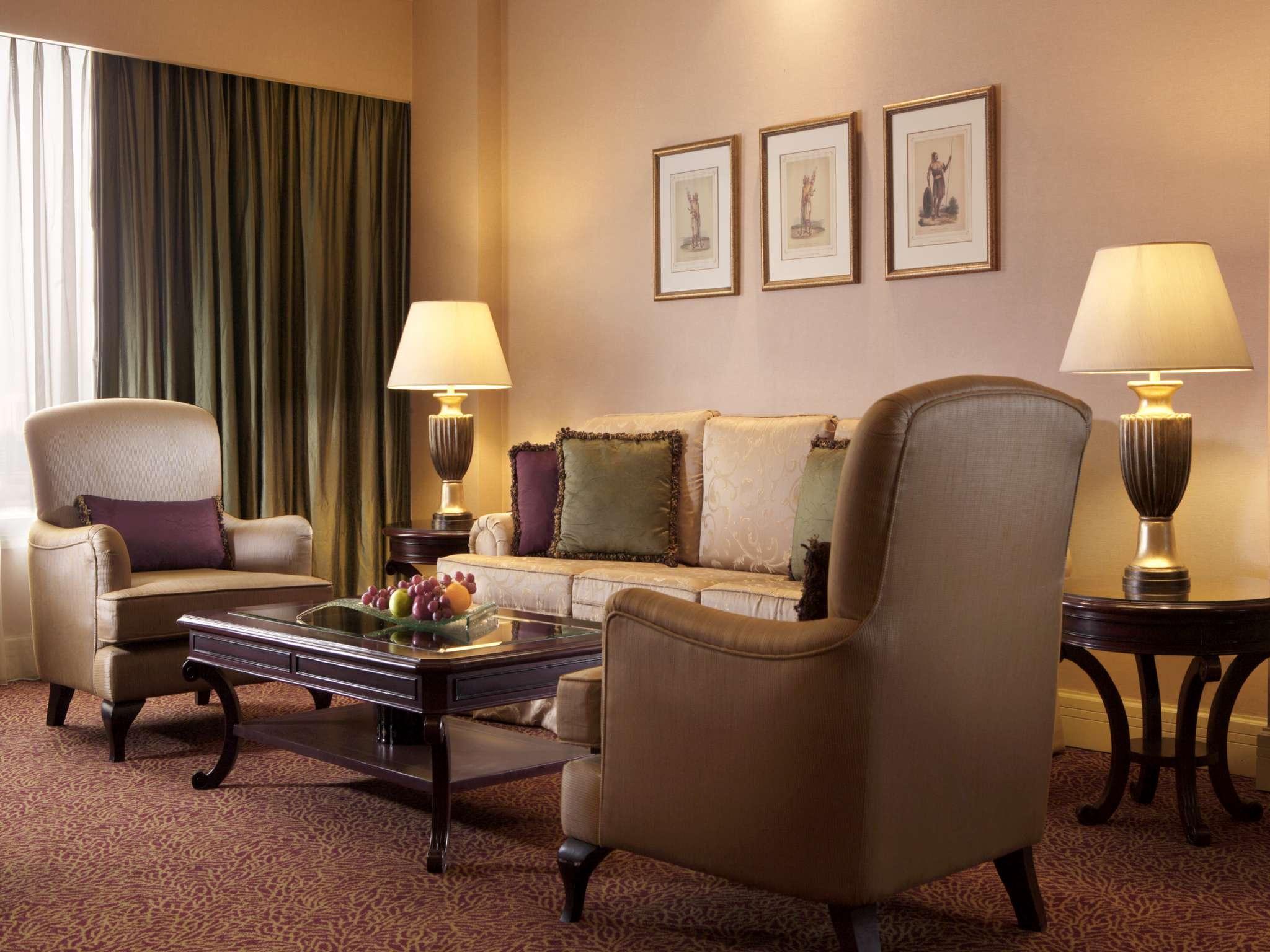 Mangkuluhur Artotel Hotel 5*