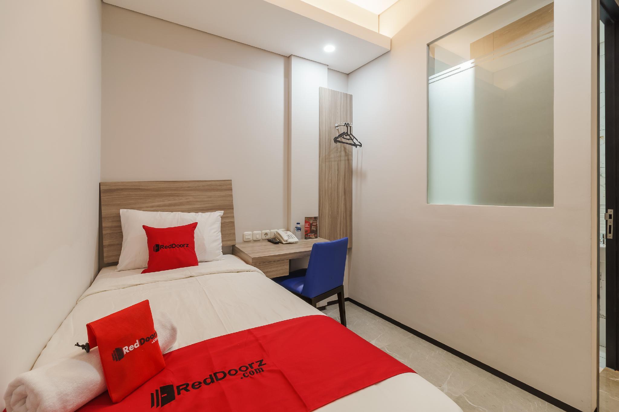 Reddoorz Near Senayan Hotel Jakarta
