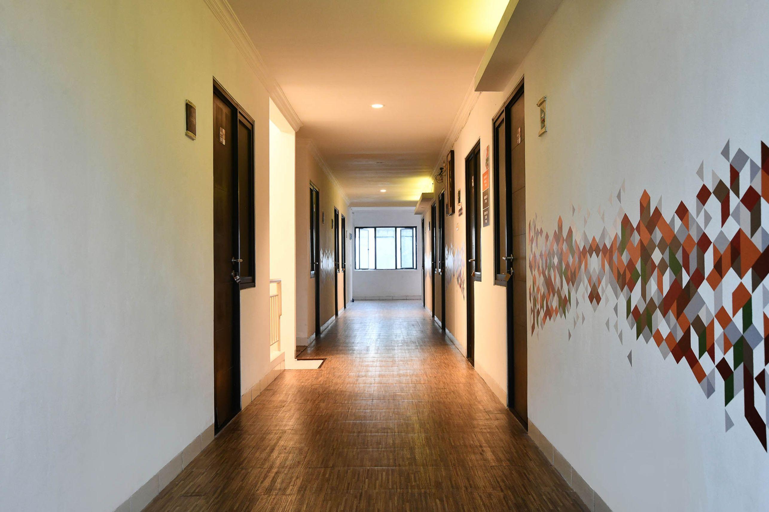Hotel Tuju Abuserin Syariah Jakarta
