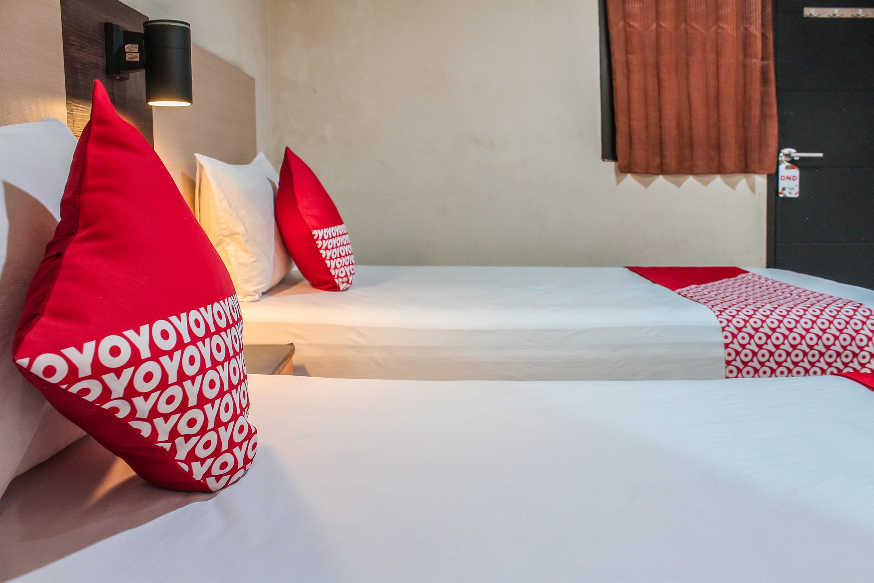 Audah Syariah Kuningan Redpartner Hotel Jakarta