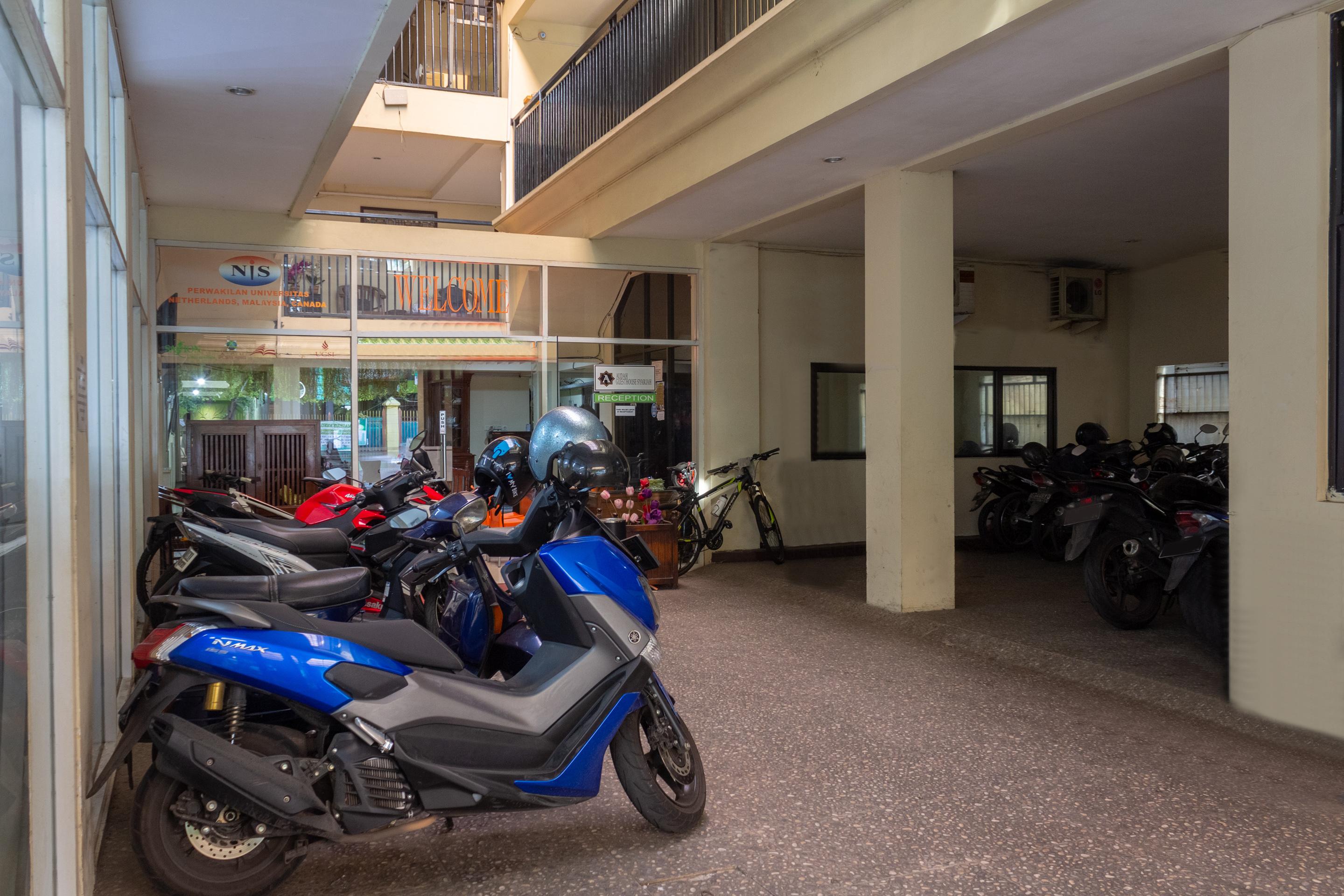 Audah Syariah Kuningan Redpartner Hotel