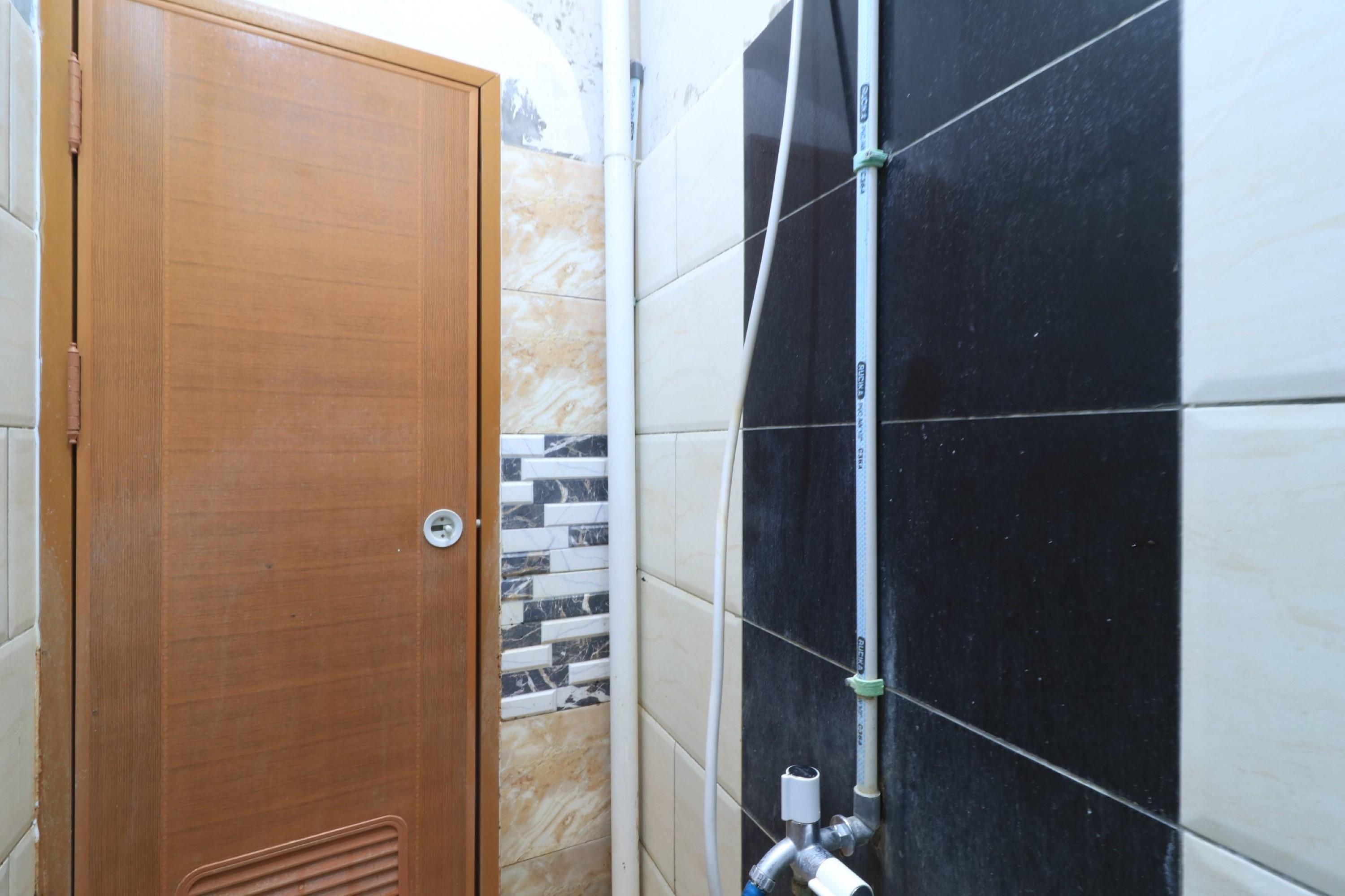 Eiffel Batu Tulis 37 - Female Only 2* Jakarta