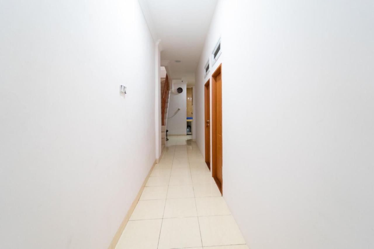 Hotel Koolkost Syariah @ Kebon Kacang Iii Street *