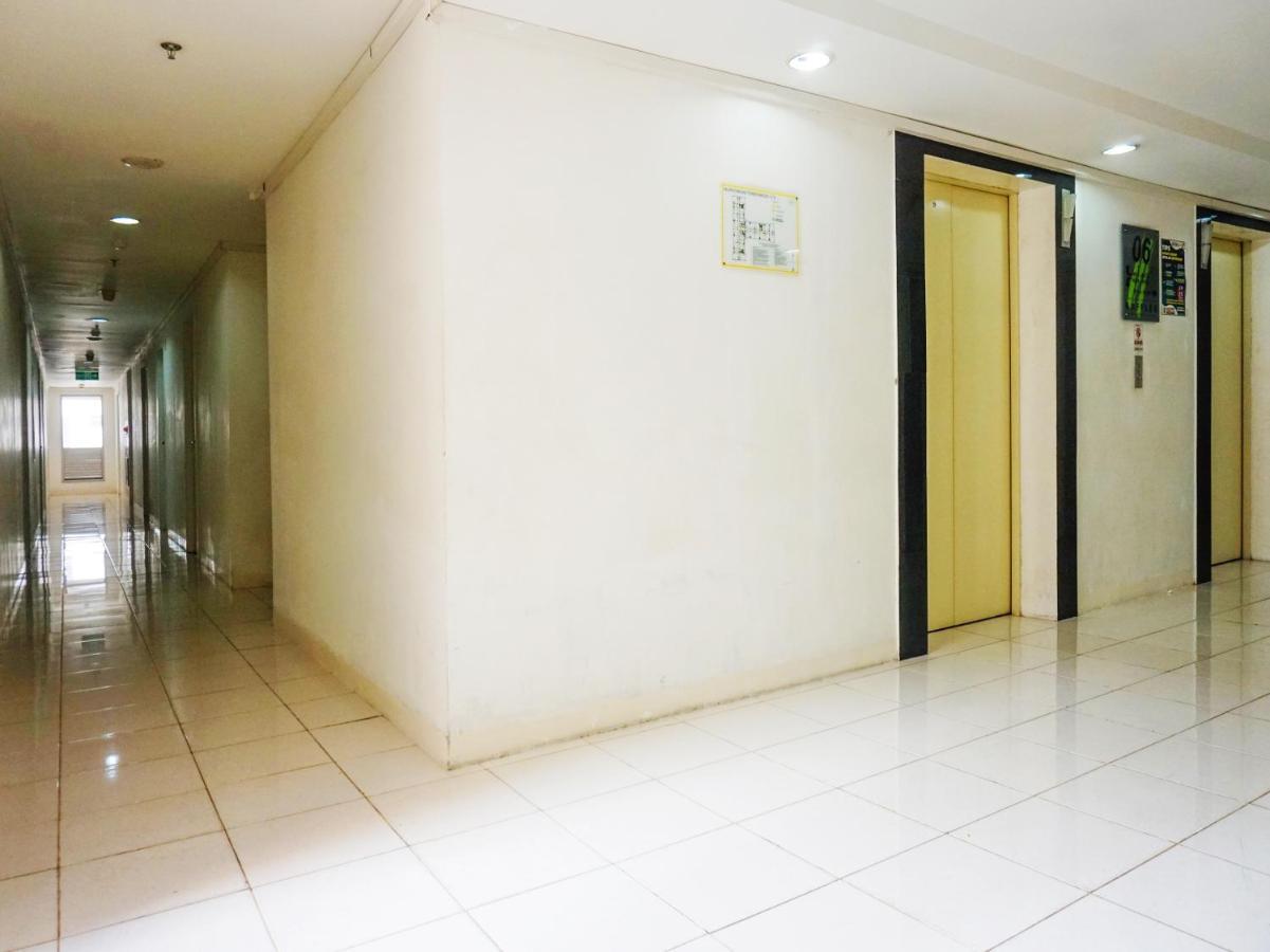 Oyo 91651 Independent99 Hotel Jakarta