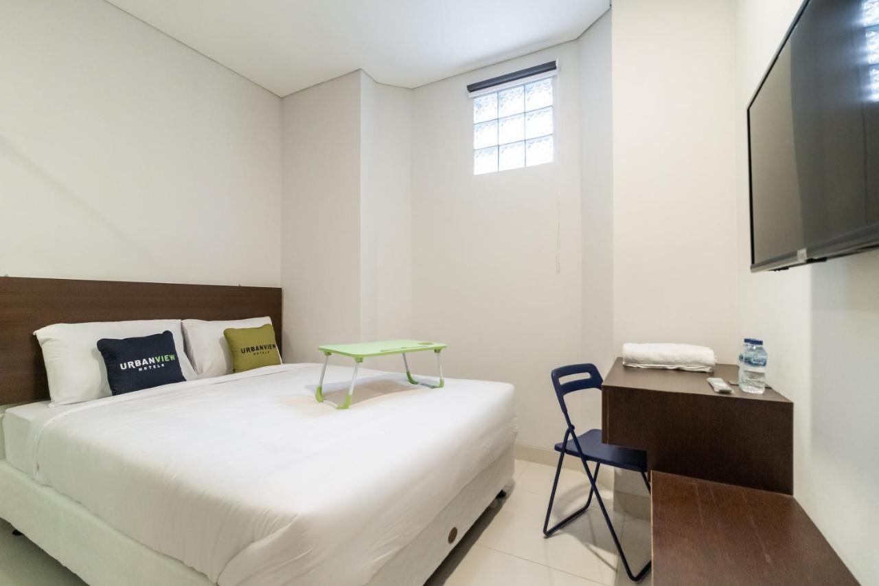 Urbanview Casa Kota Mangga Besar Jakarta