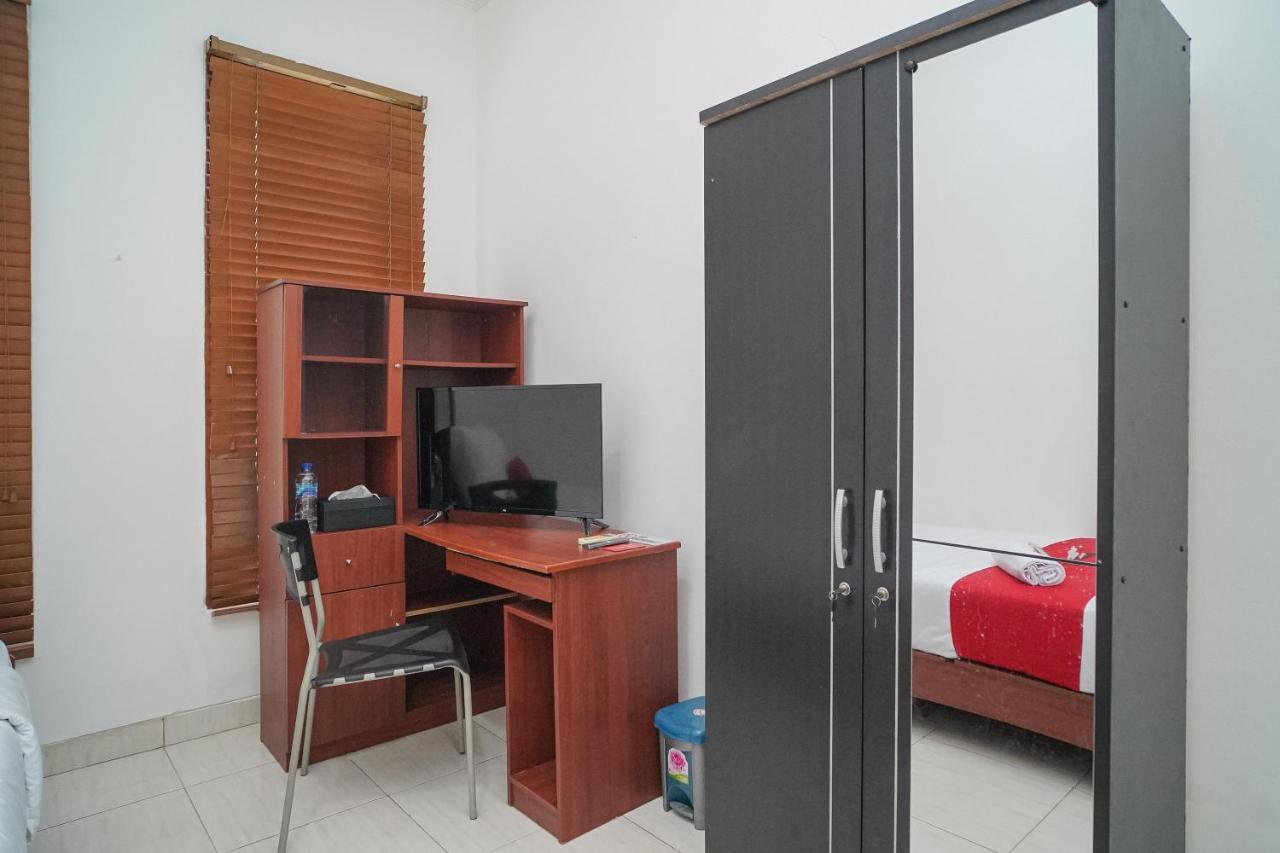 Reddoorz Near Rs Patria Ikkt Khách sạn *