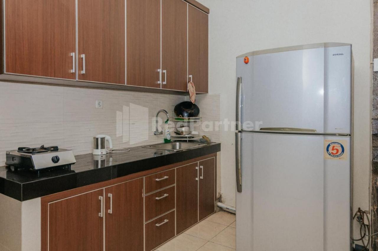 Khách sạn De Lugano Scbd Syariah Mitra Reddoorz *