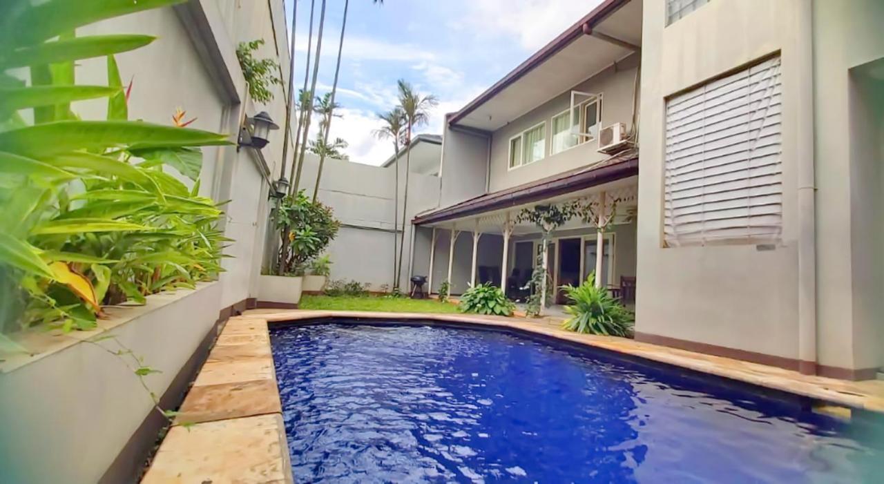 Kemang Utara Creative Villas Villa *