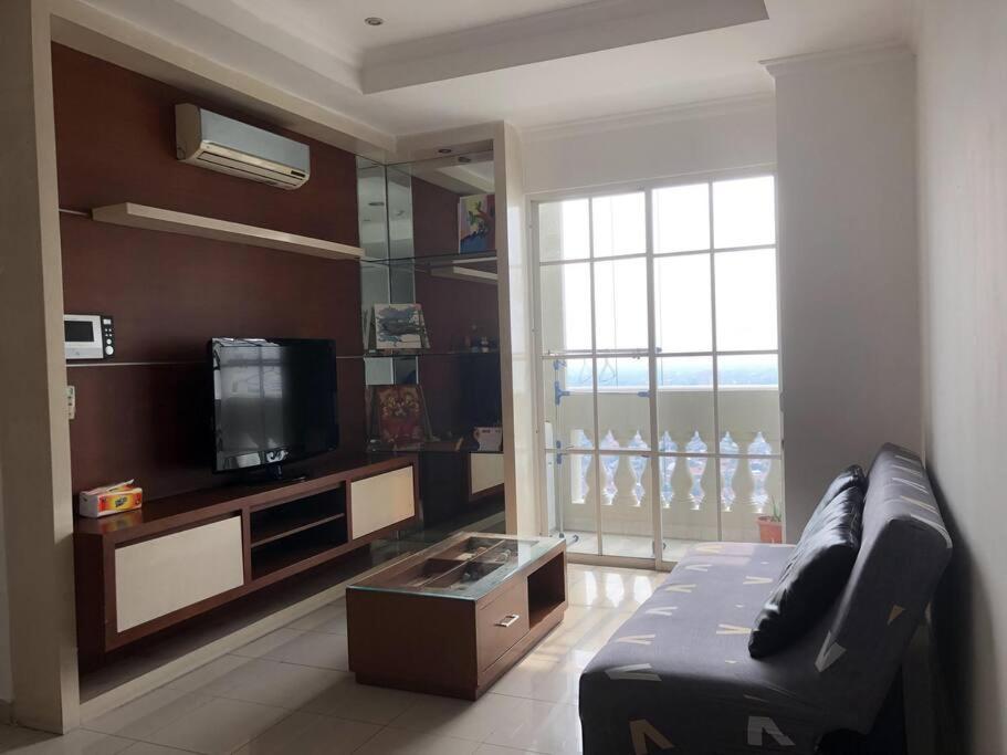 Lovely 1 Bedroom The Bellezza Permata Apartment