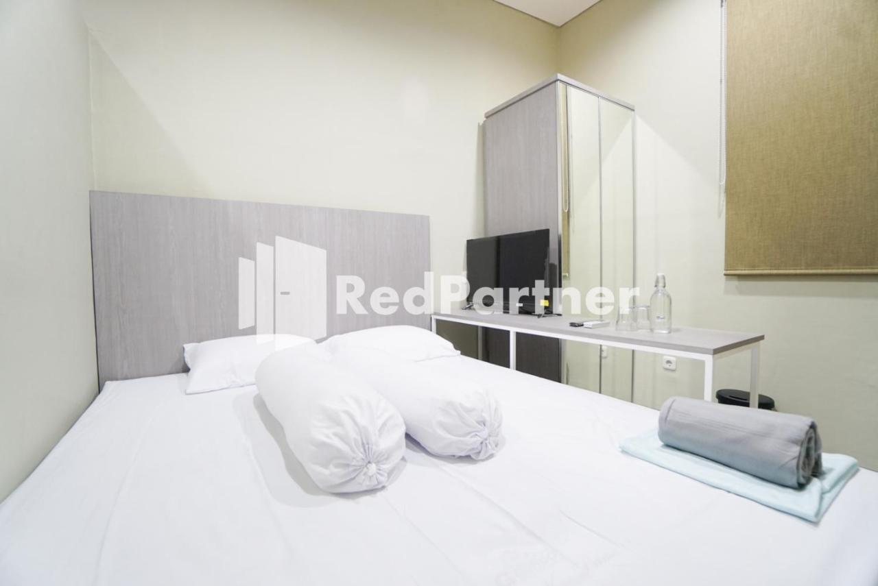 Tomang Gelong Syariah Mitra Reddoorz Hotel Jacarta