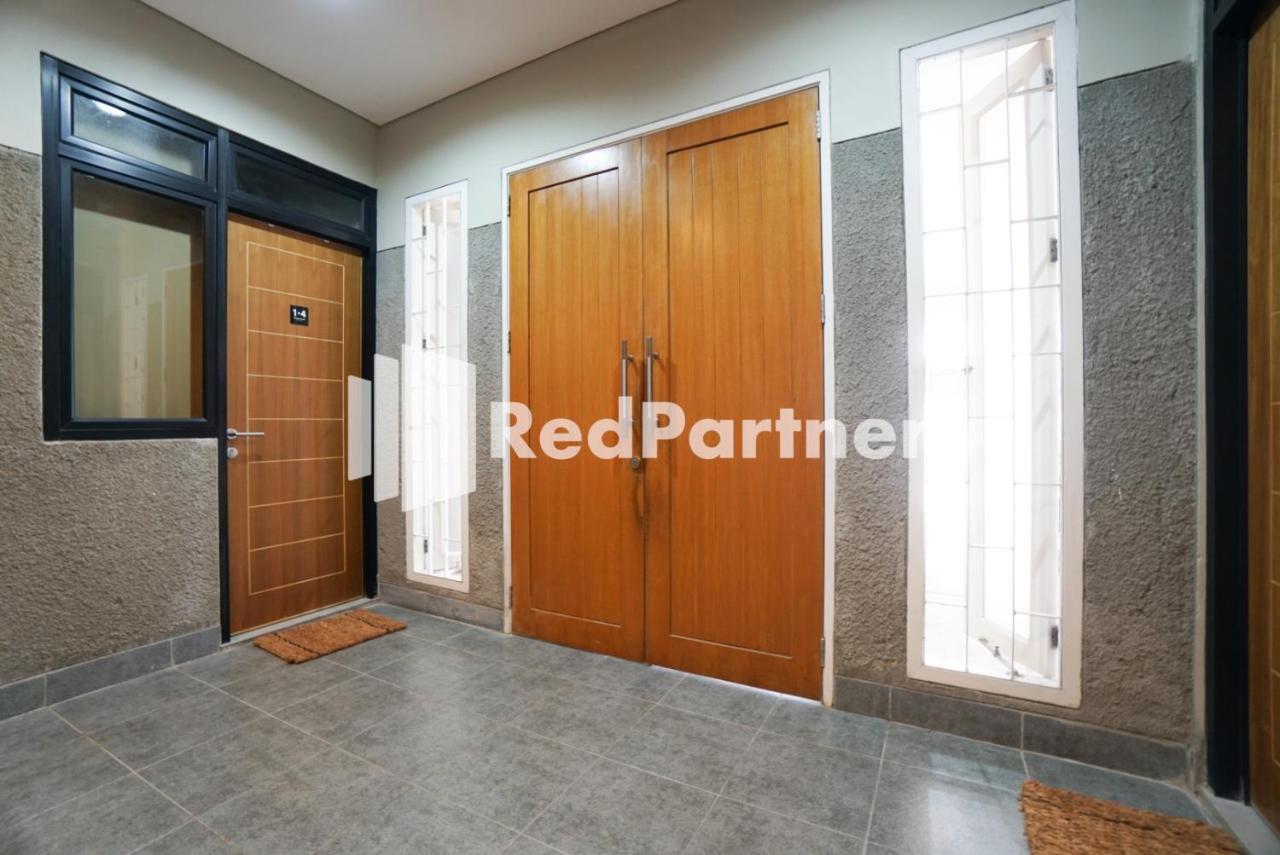 Tomang Gelong Syariah Mitra Reddoorz Hotel Jacarta