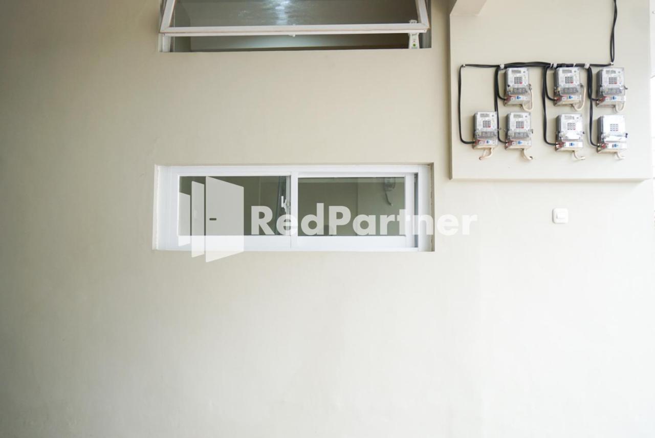 Hotel Tomang Gelong Syariah Mitra Reddoorz