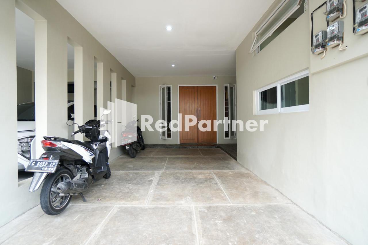 Hotel Tomang Gelong Syariah Mitra Reddoorz Jacarta