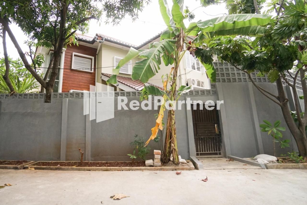 Fazza Syariah Mitra Reddoorz Jakarta