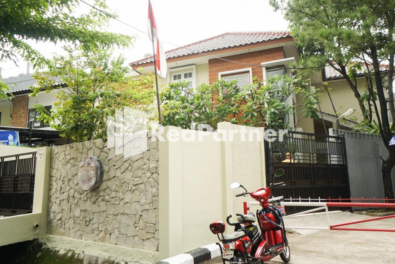 Fazza Syariah Mitra Reddoorz 2* Jakarta