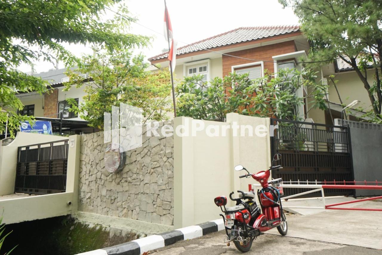 Fazza Syariah Mitra Reddoorz