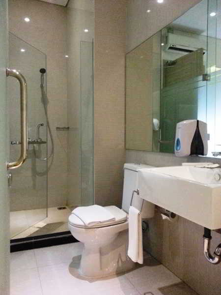 Whiz Prime Kelapa Gading 3*